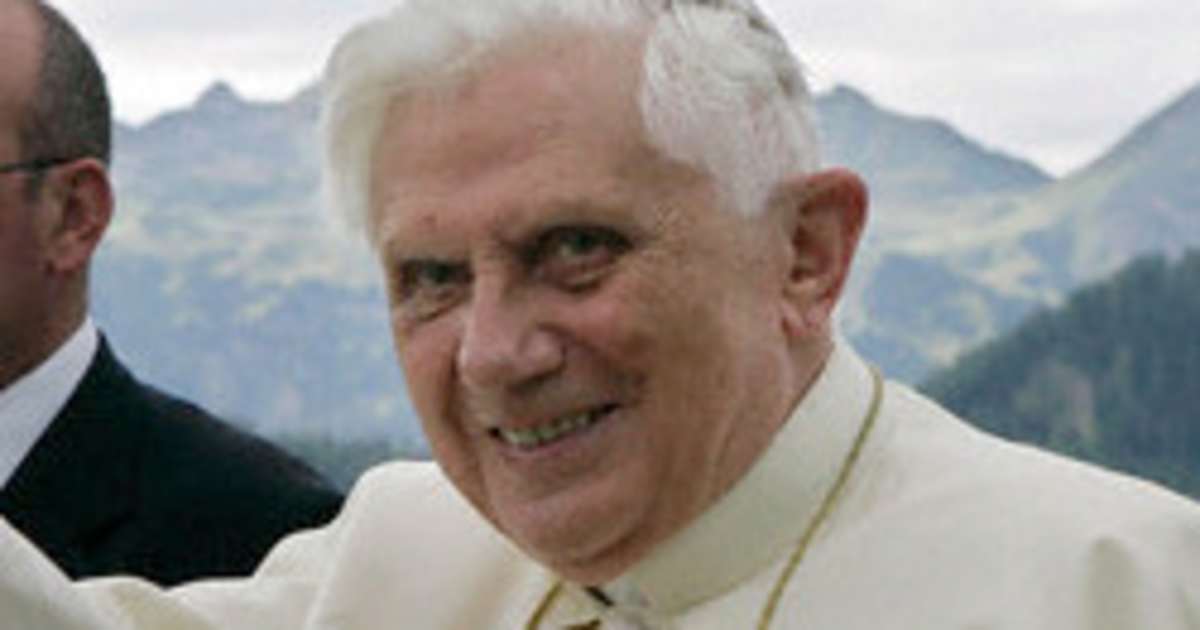 Christians distinguished by 'absolute trust' in God the Father, Pope ...