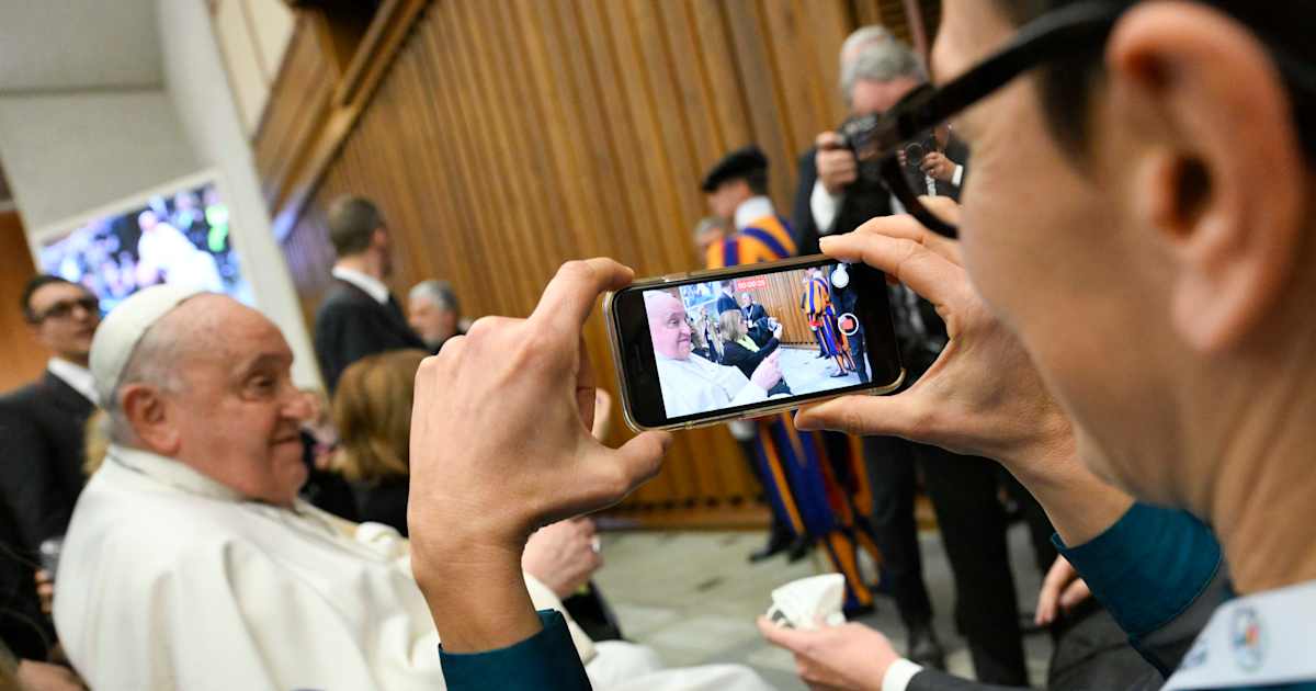 ?Communication is stepping outside ourselves,’ Pope Francis says