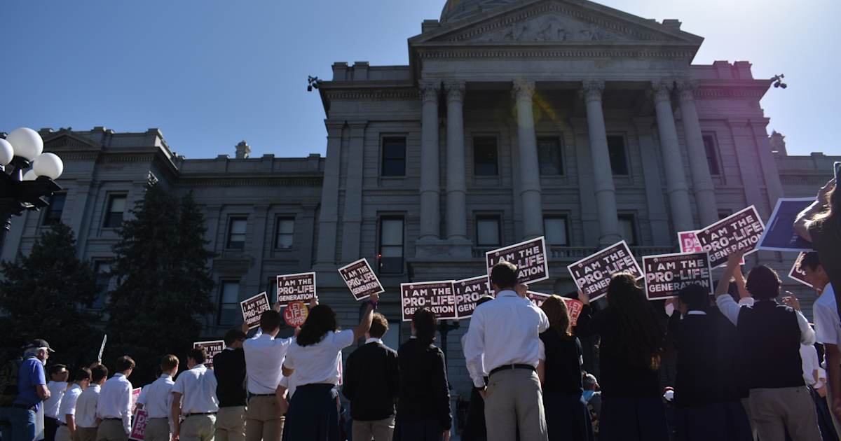 Watchdog group flags safety concerns at Colorado abortion clinics after death of teenager