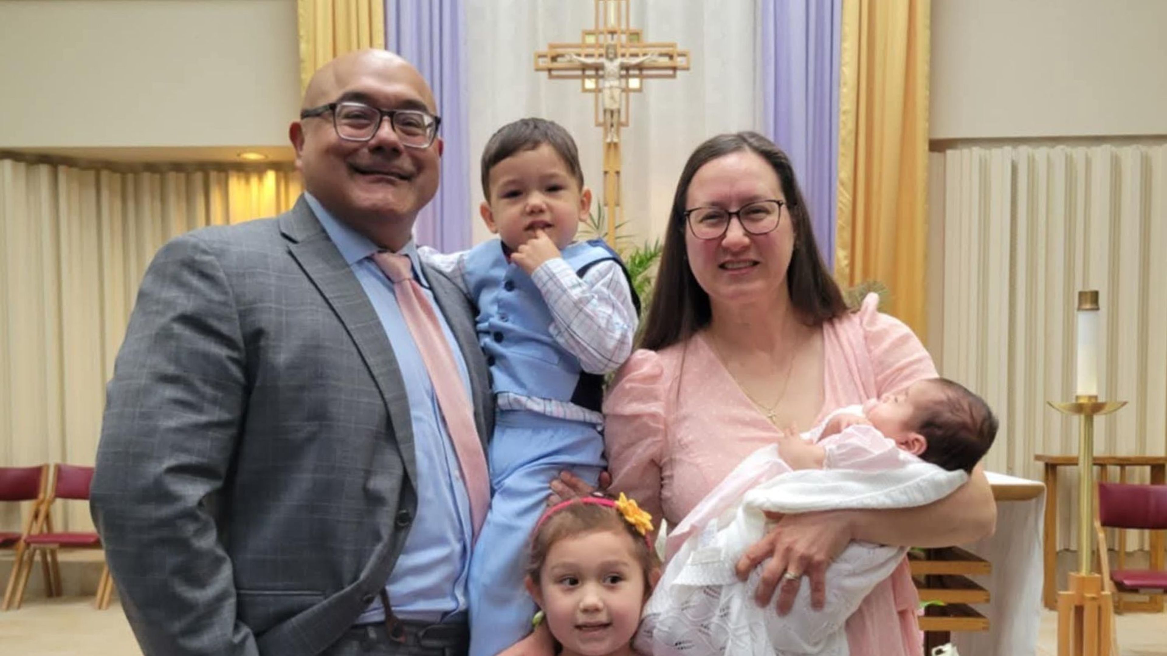 Chicago Catholic parents appeal to Vatican to keep school open 