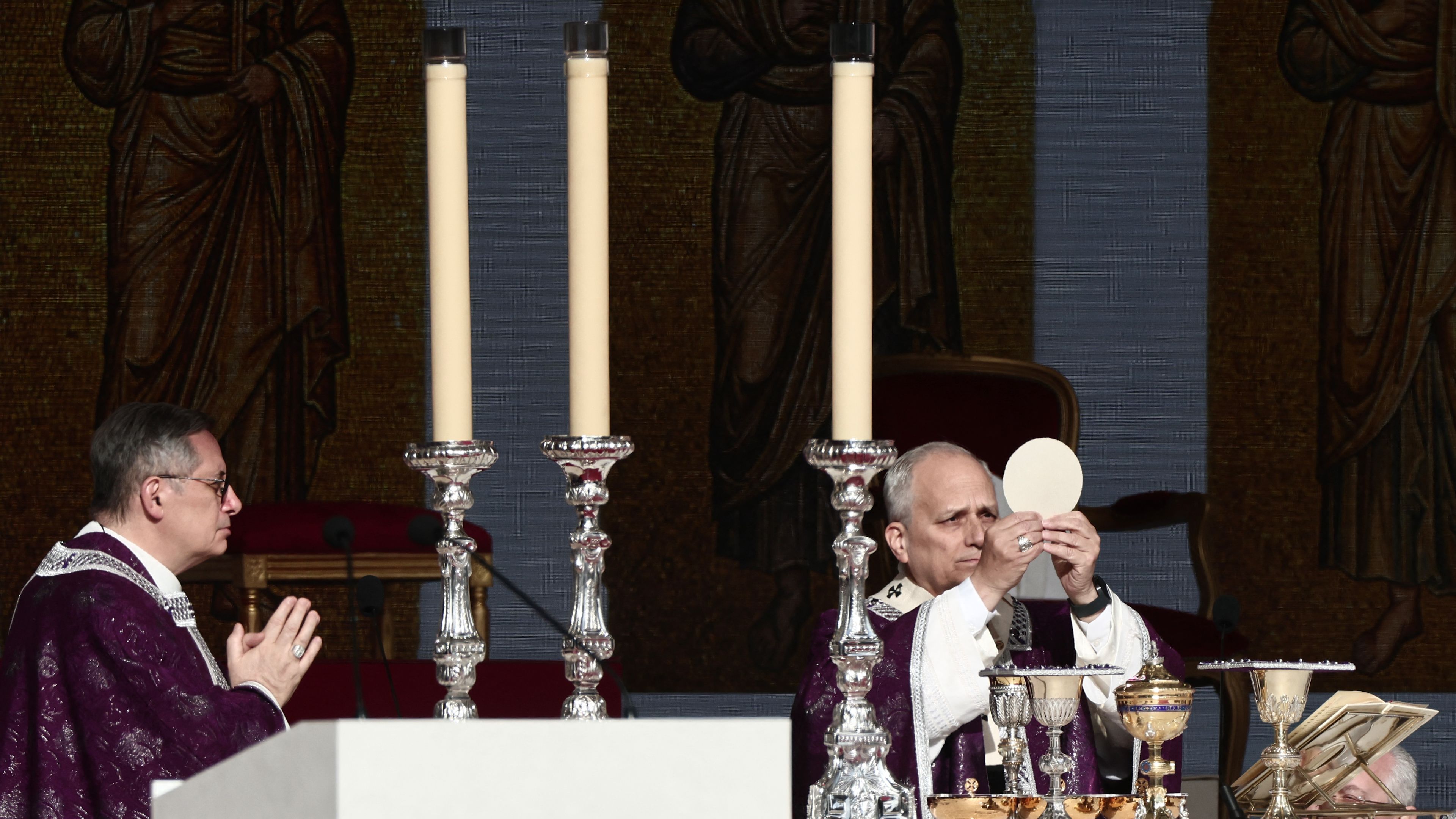 Pope Leo XIV at Monaco stadium Mass: Wars are 'the result of the idolatry of power and money'