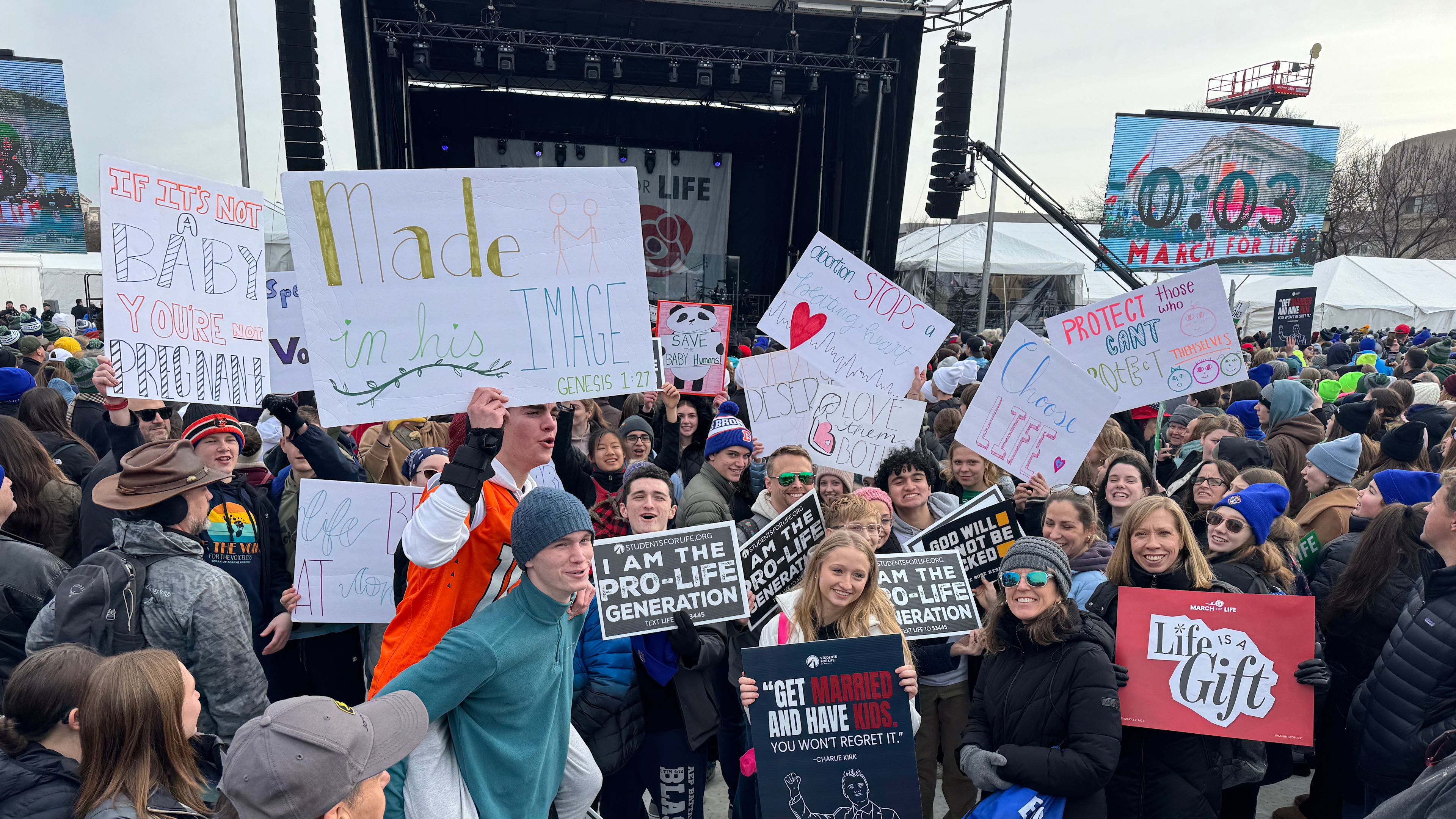 Tuần hành Vì Sự Sống 2026: Những thông điệp mạnh mẽ từ các biểu ngữ bênh vực sự sống