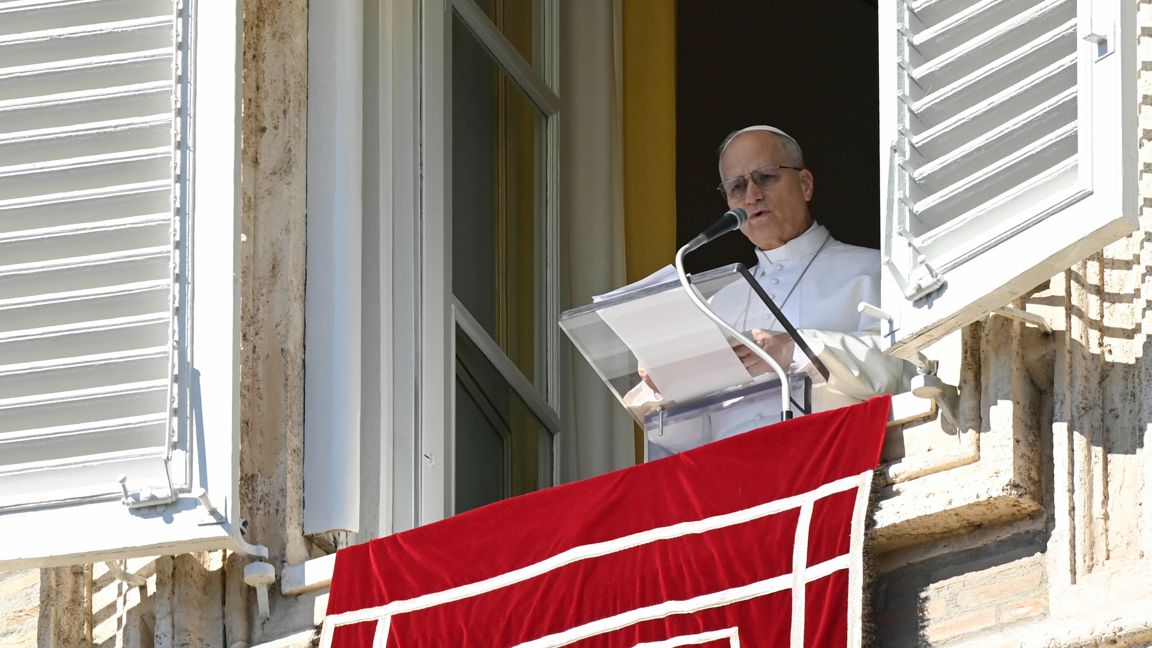 Pope says switch off smartphones to make 'space for silence' in Lent