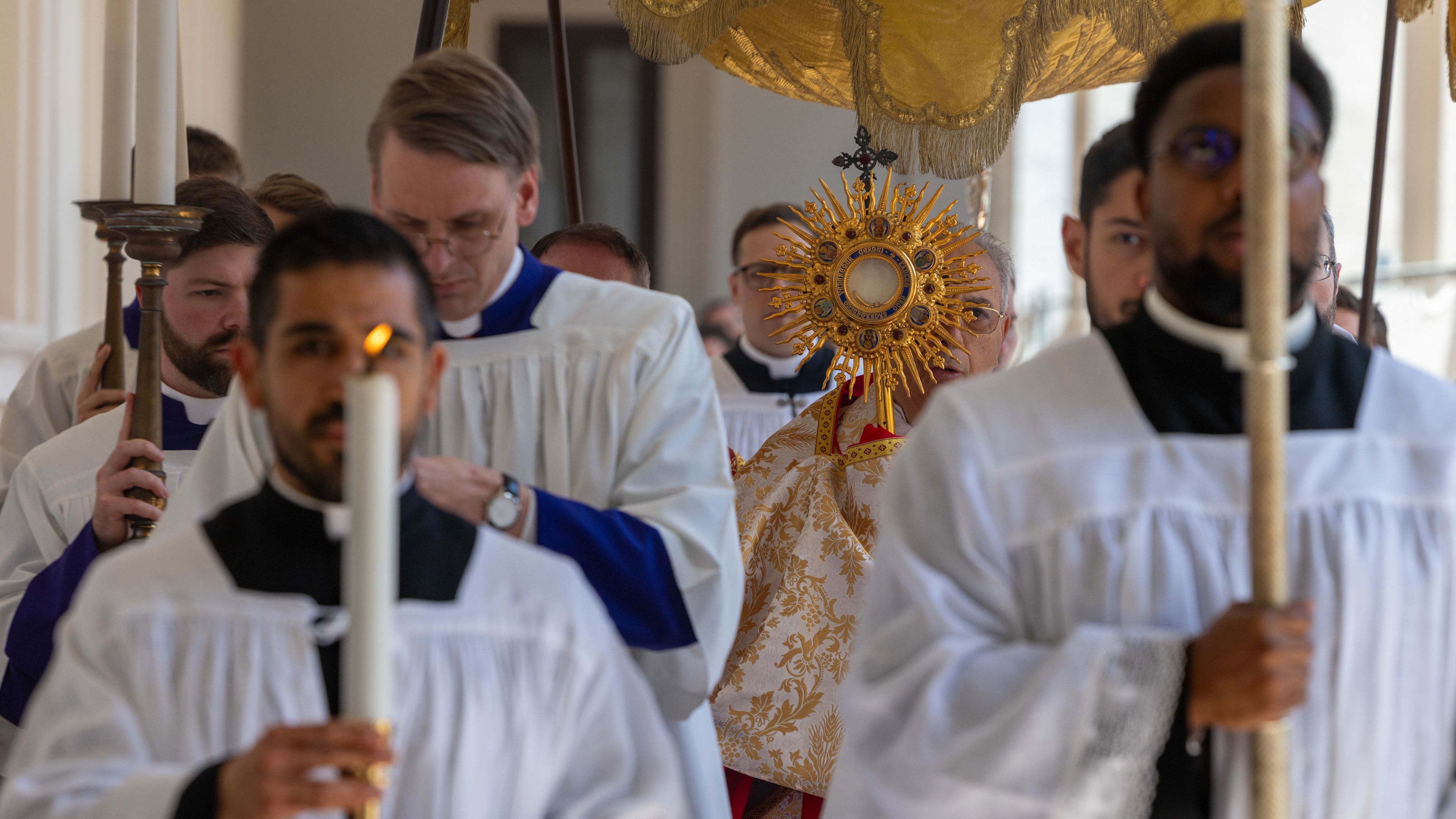 Popes’ alma mater in Rome celebrates 25 years of Eucharistic adoration