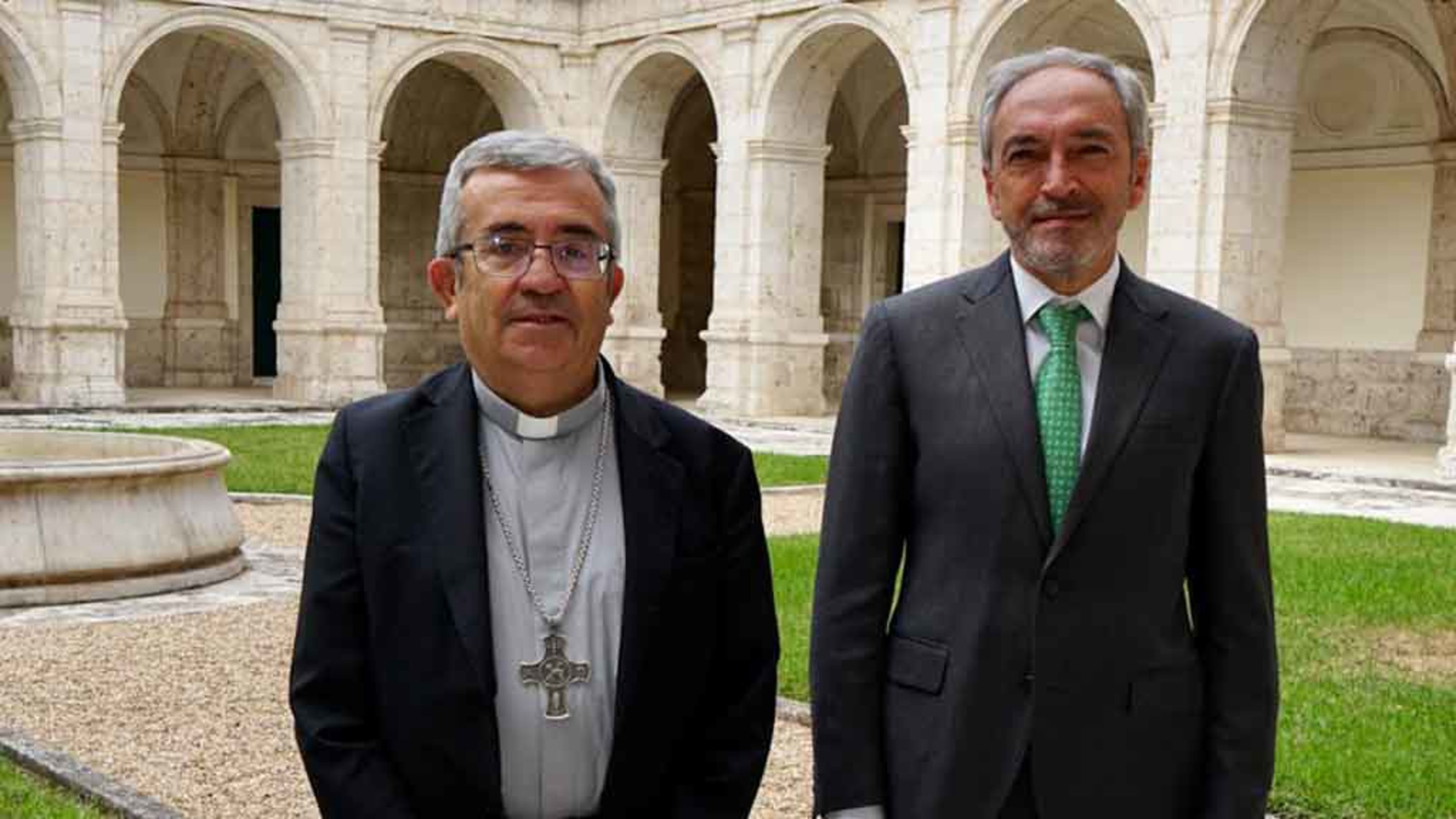 Archbishop Luis Argüello and Alberto Díaz Pico. | Credit: Regional Government of Castile and León