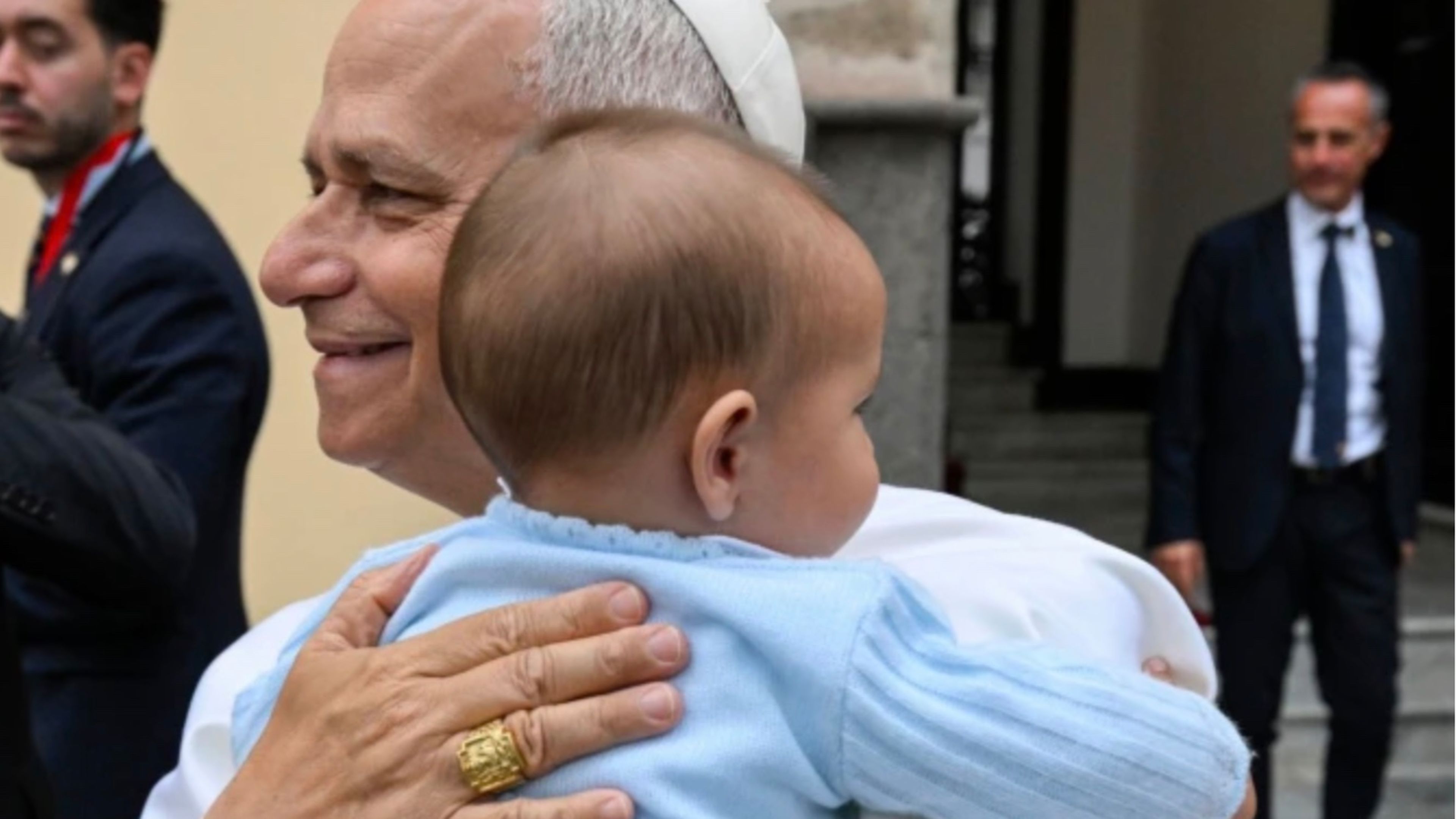 Pope Leo XIV prays for parents who have suffered the loss of a baby
