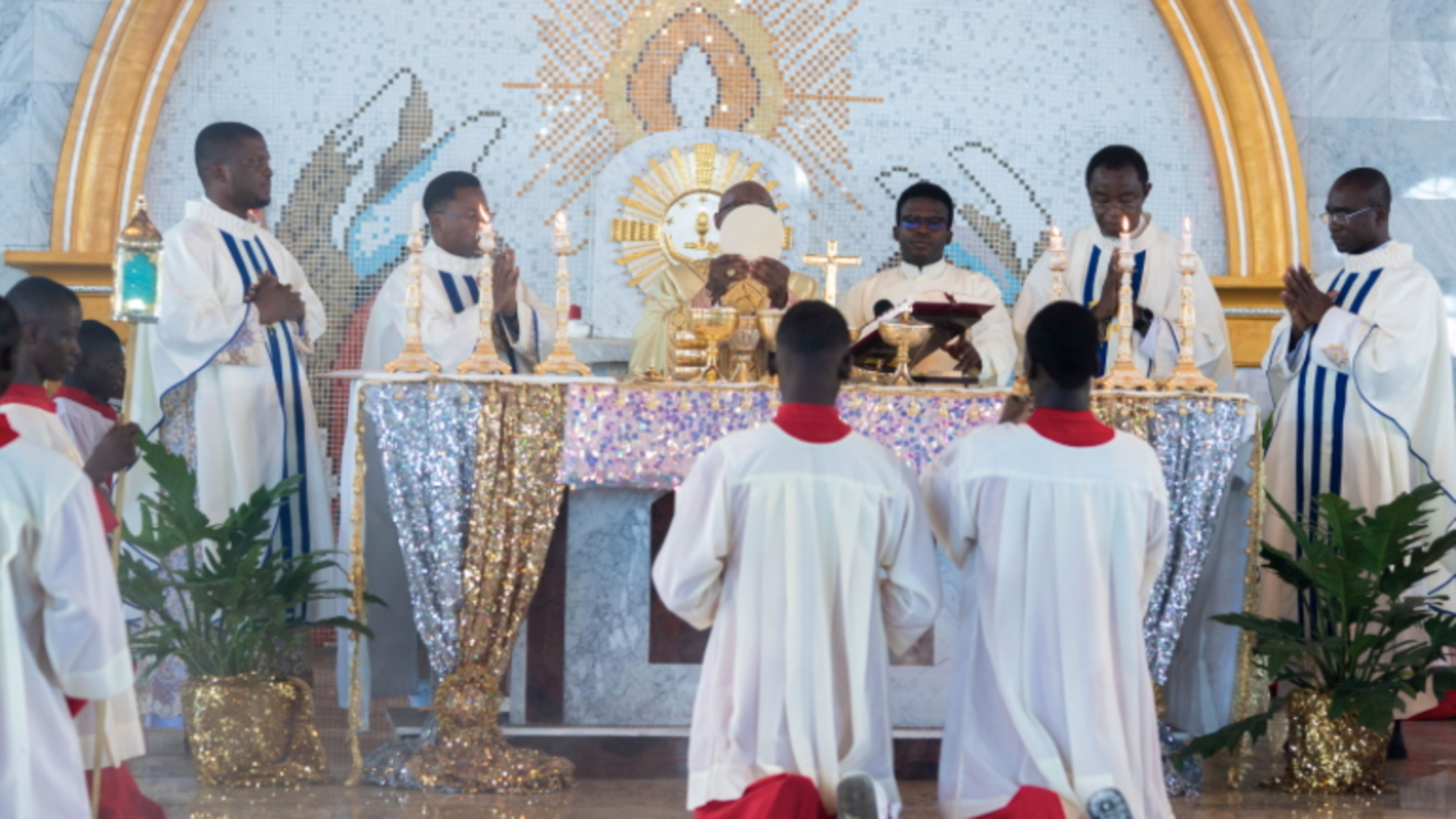 Celebration of Holy Mass in a church in Onitsha, Anambra State, Nigeria. | Credit: Shutterstock