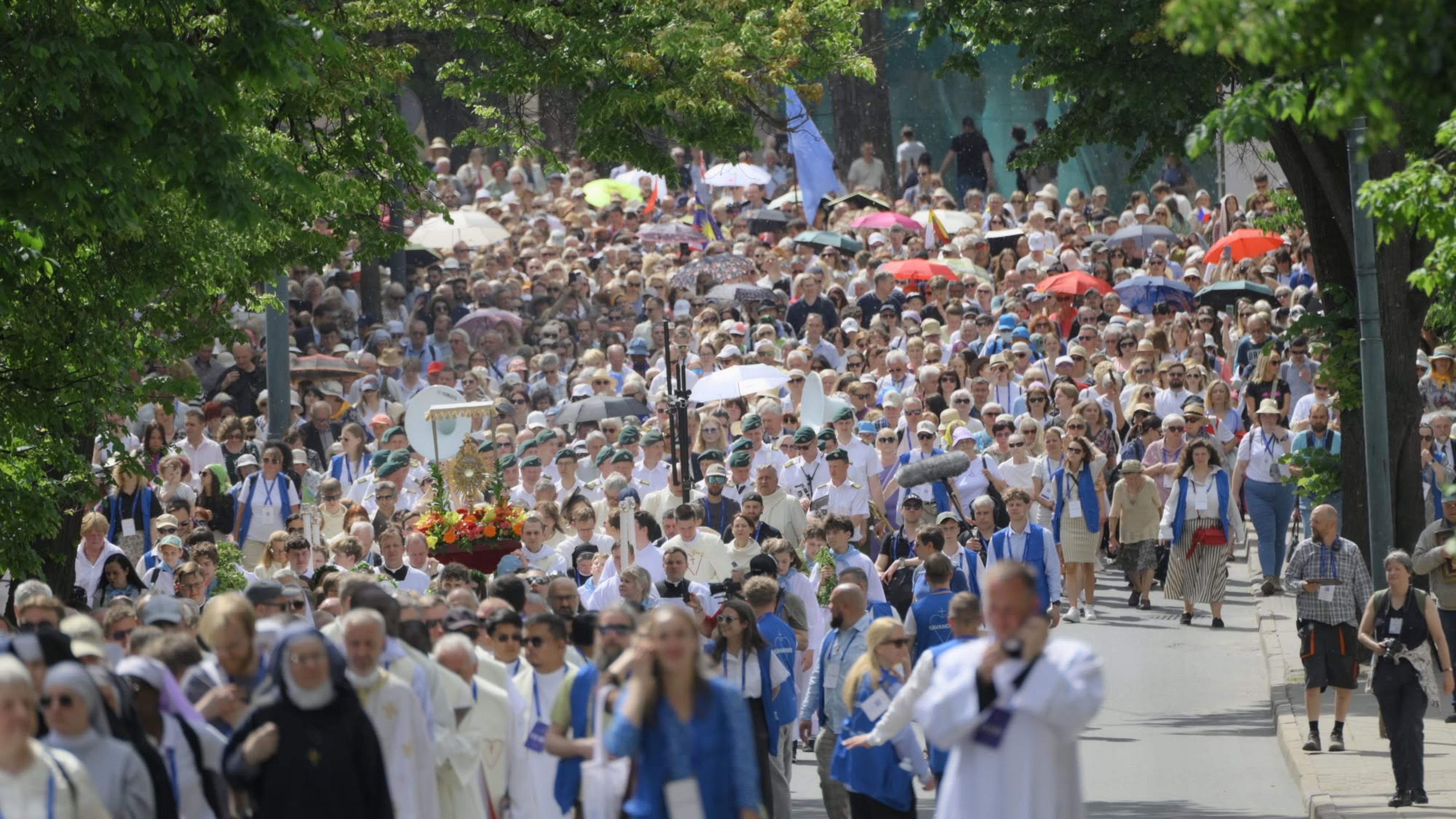 7,000 pilgrims open divine mercy congress in Vilnius, Lithuania