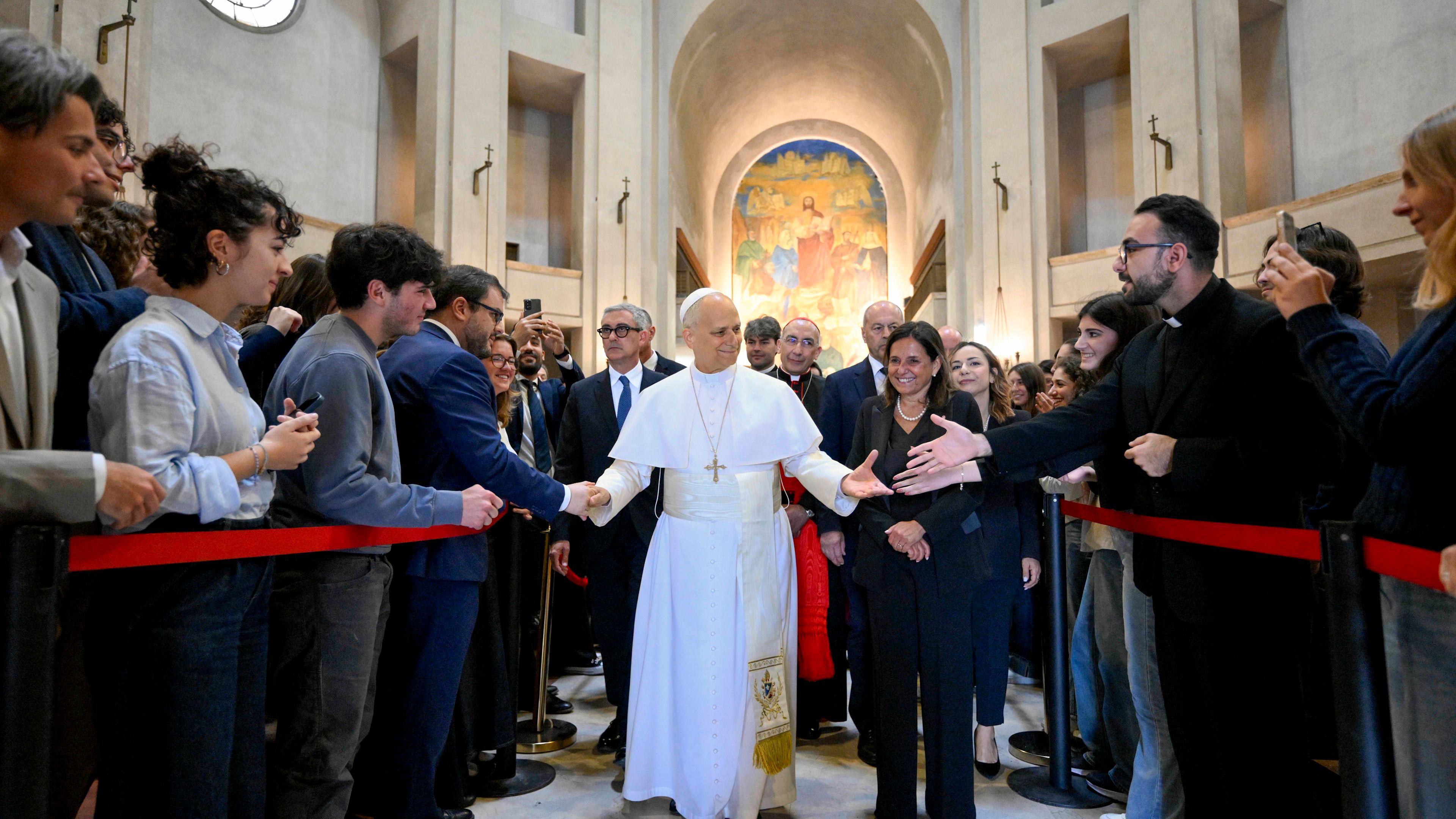 Pope Leo XIV warns students against the ‘great lie’ fueling youth anxiety
