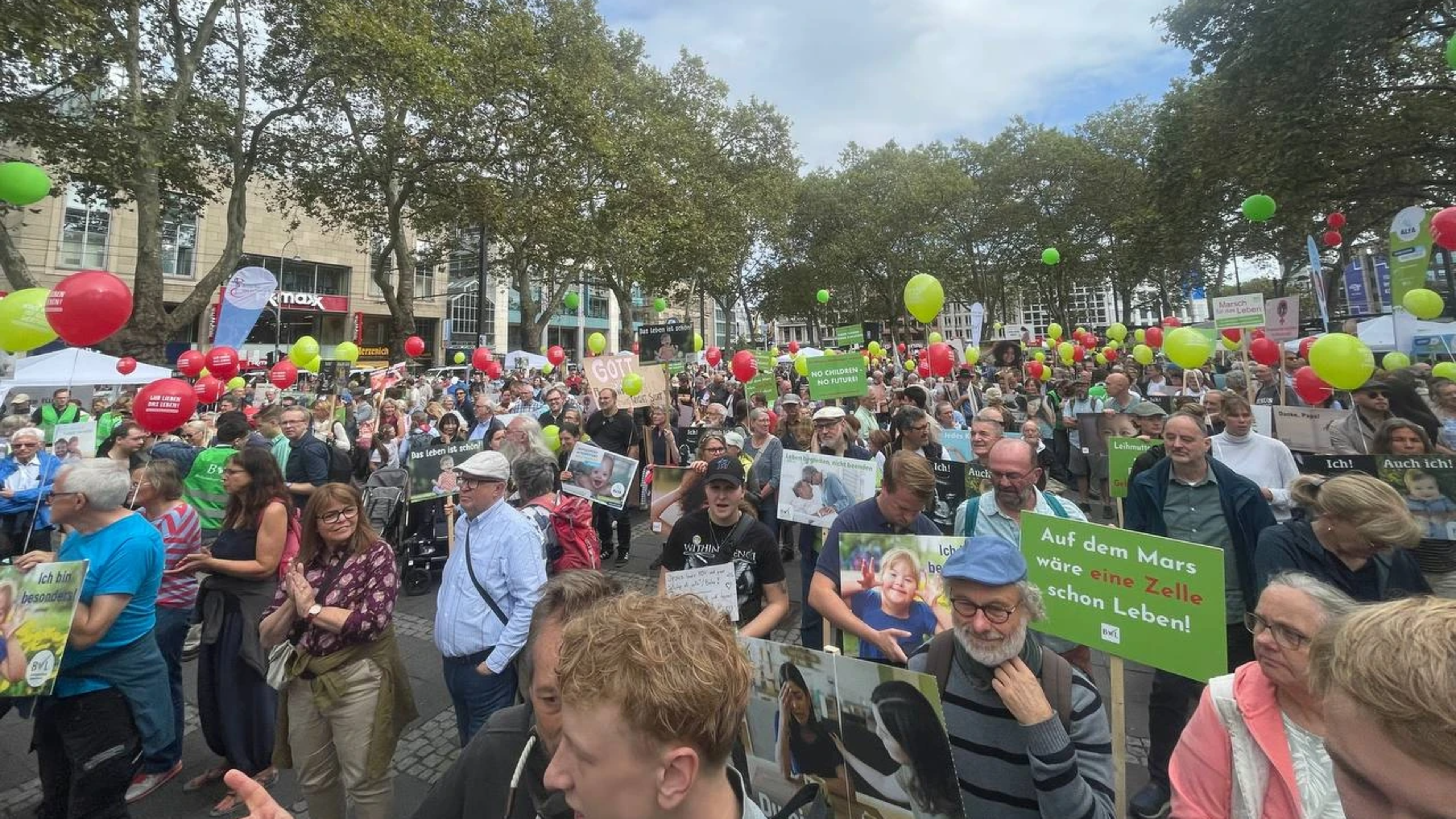 Demonstrators gather for the March for Life in Cologne, Germany, on Sept. 19, 2026. | Credit: CNA Deutsch