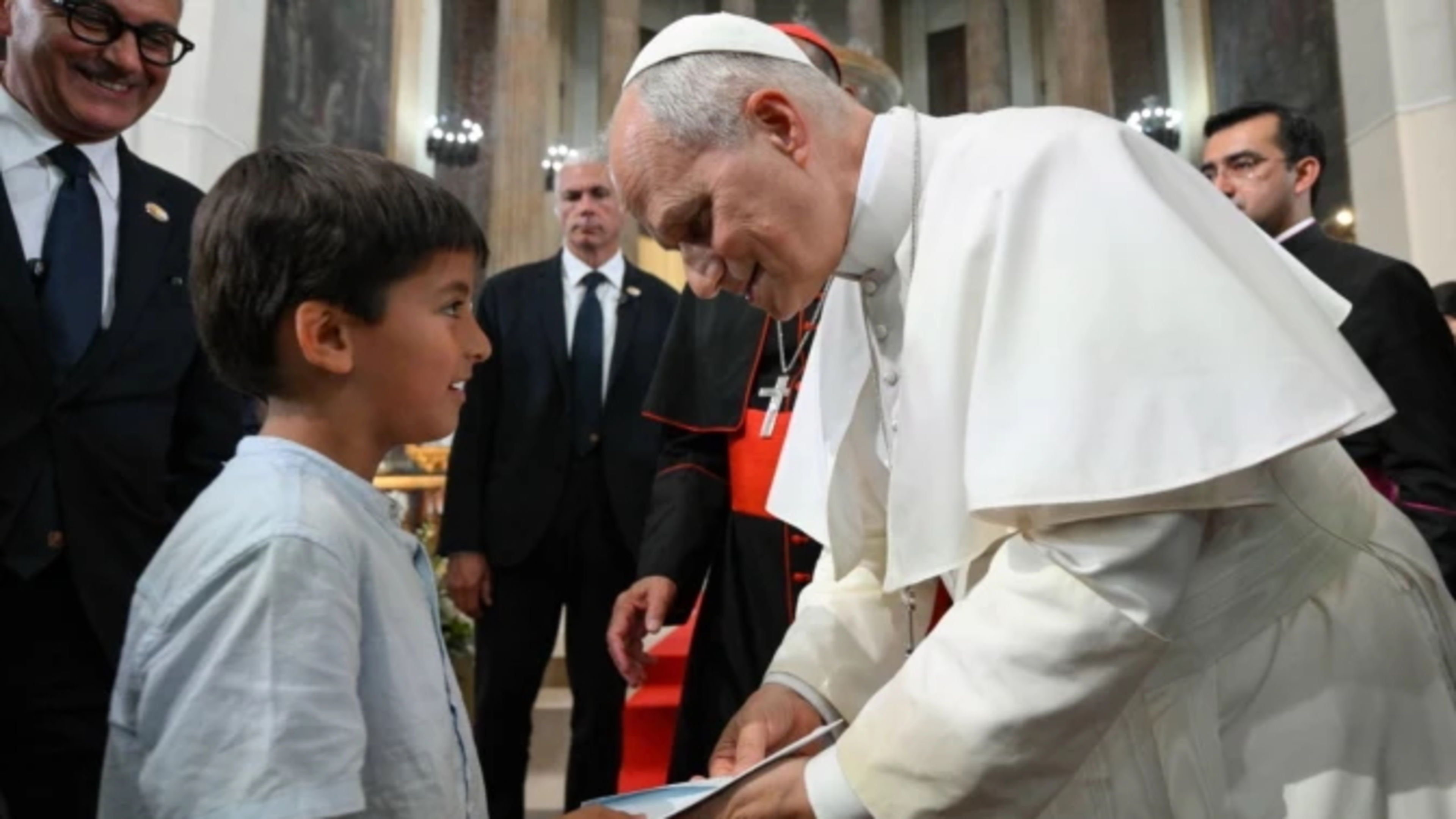 Peruvian boy whose family struggles to make ends meet asks pope why bad things happen
