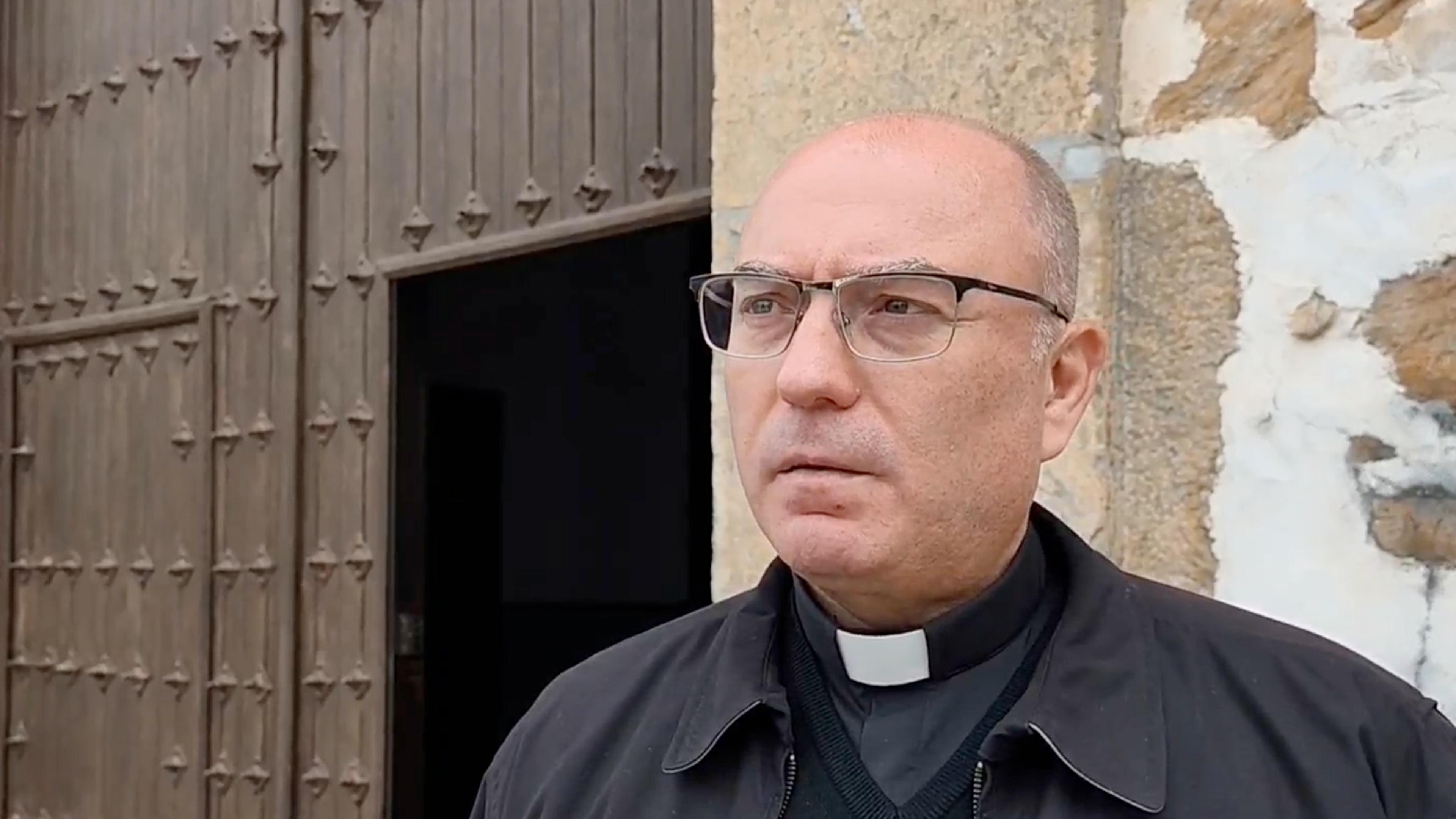 Father José Miguel Fernández, parish priest of Urda in central Spain, speaks to EWTN News about his experience helping victims of a deadly train collision that took place on Oct. 28, 2026. | Credit: Nicolás de Cárdenas/EWTN News