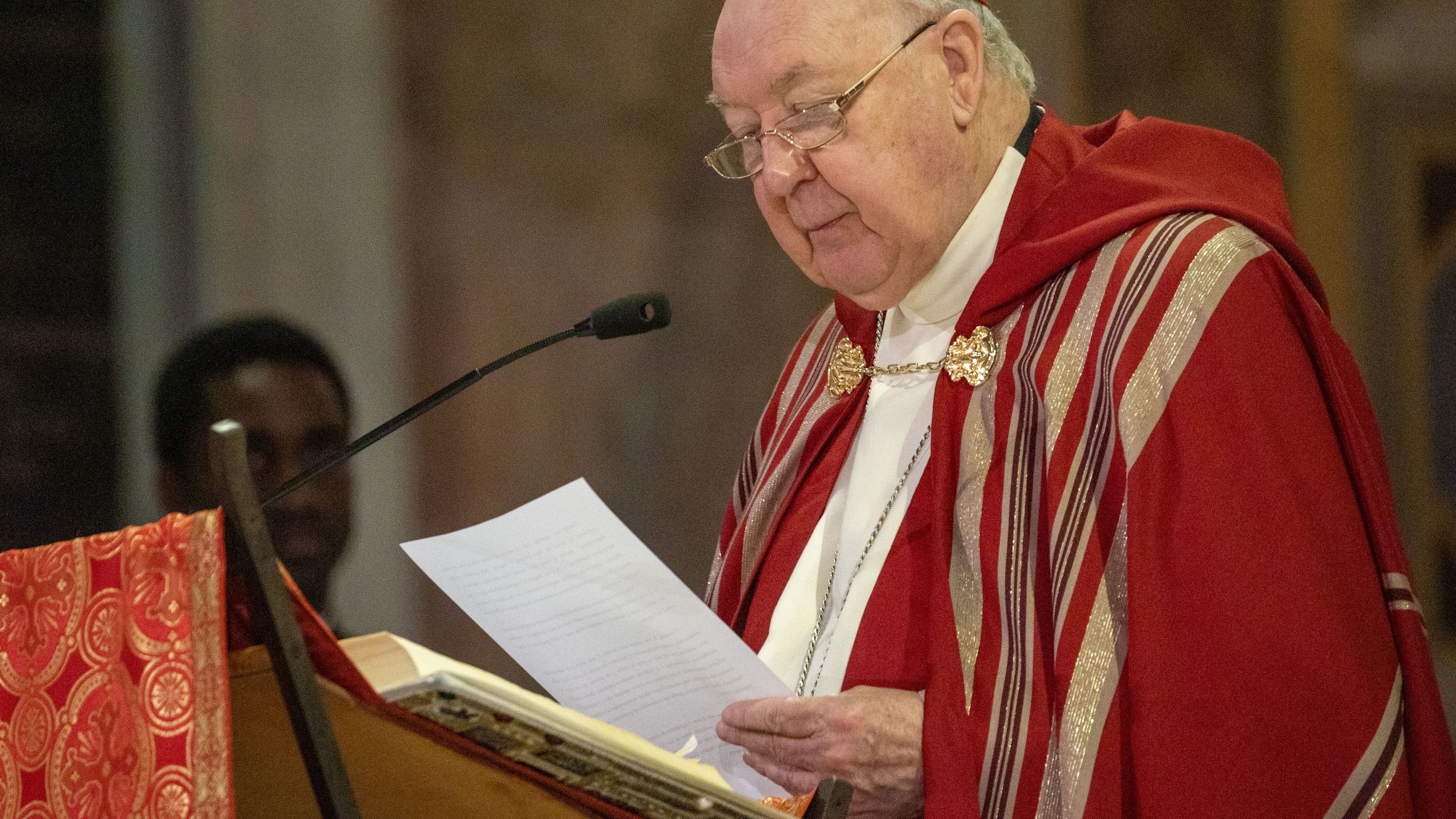 Cardinal leads Holy Week prayer vigil for recently martyred Christians