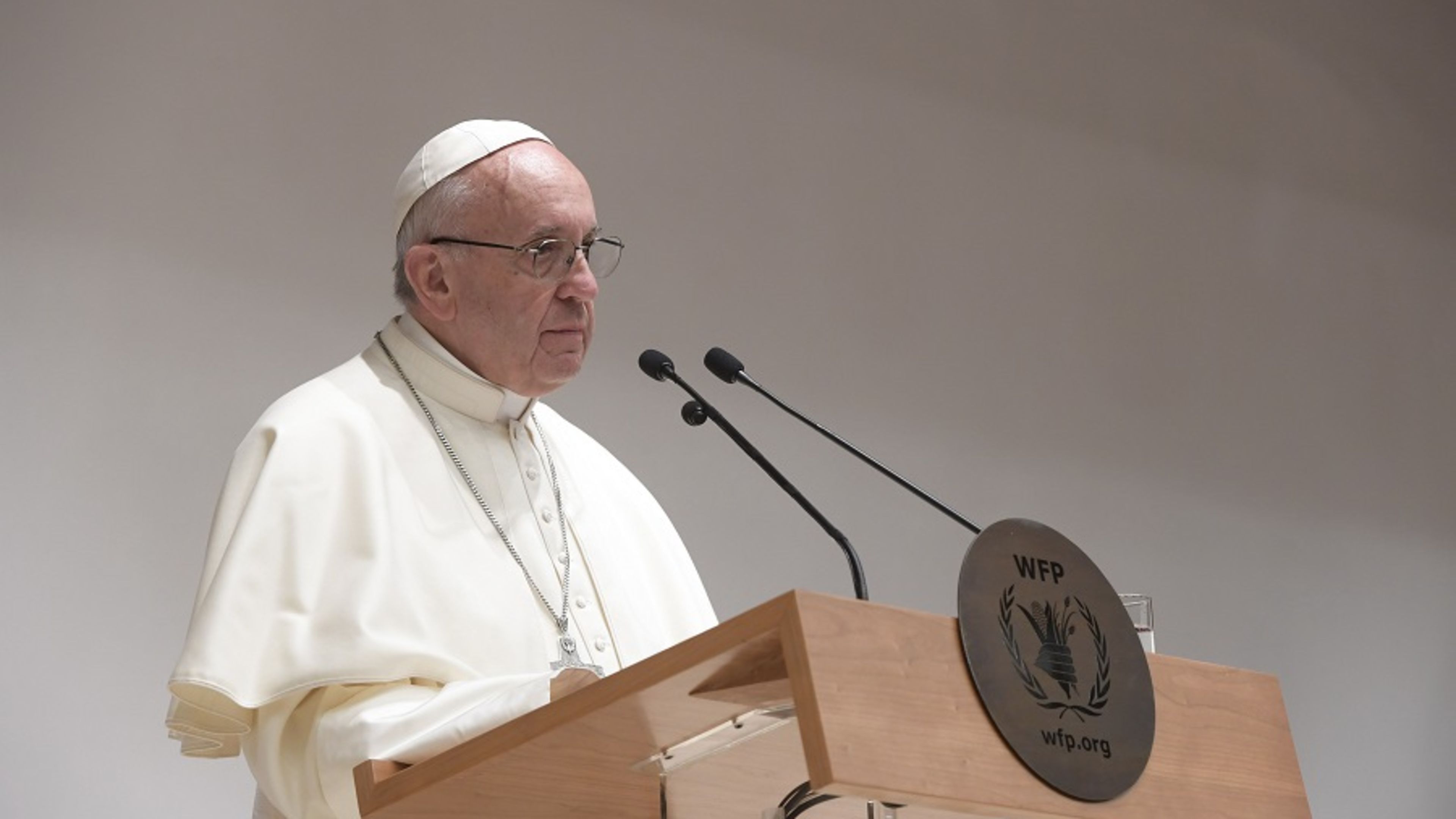 Don't become immune to poverty, Pope tells UN's food agency