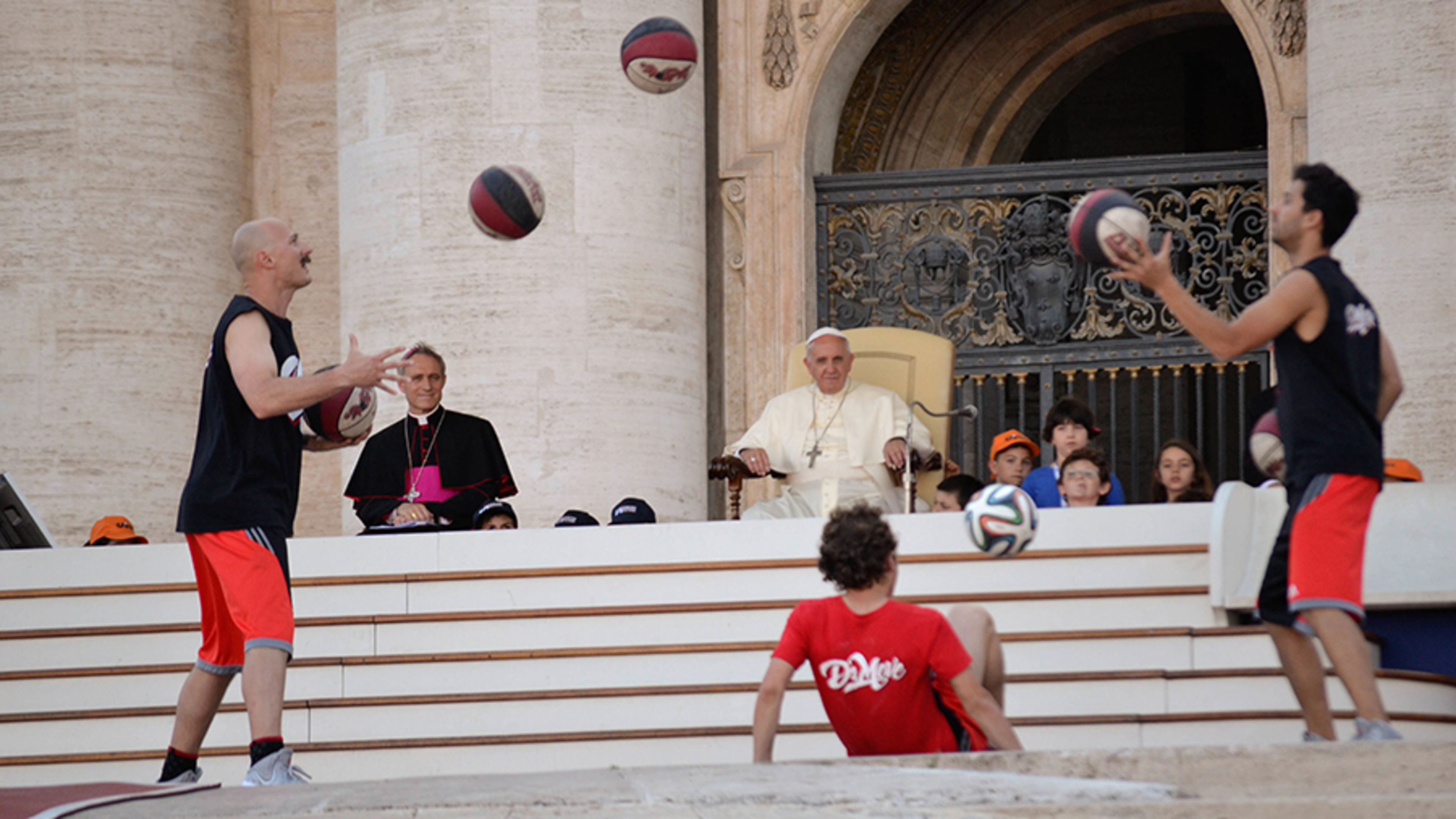 Pope Francis dedicates Olympic month to praying for sports