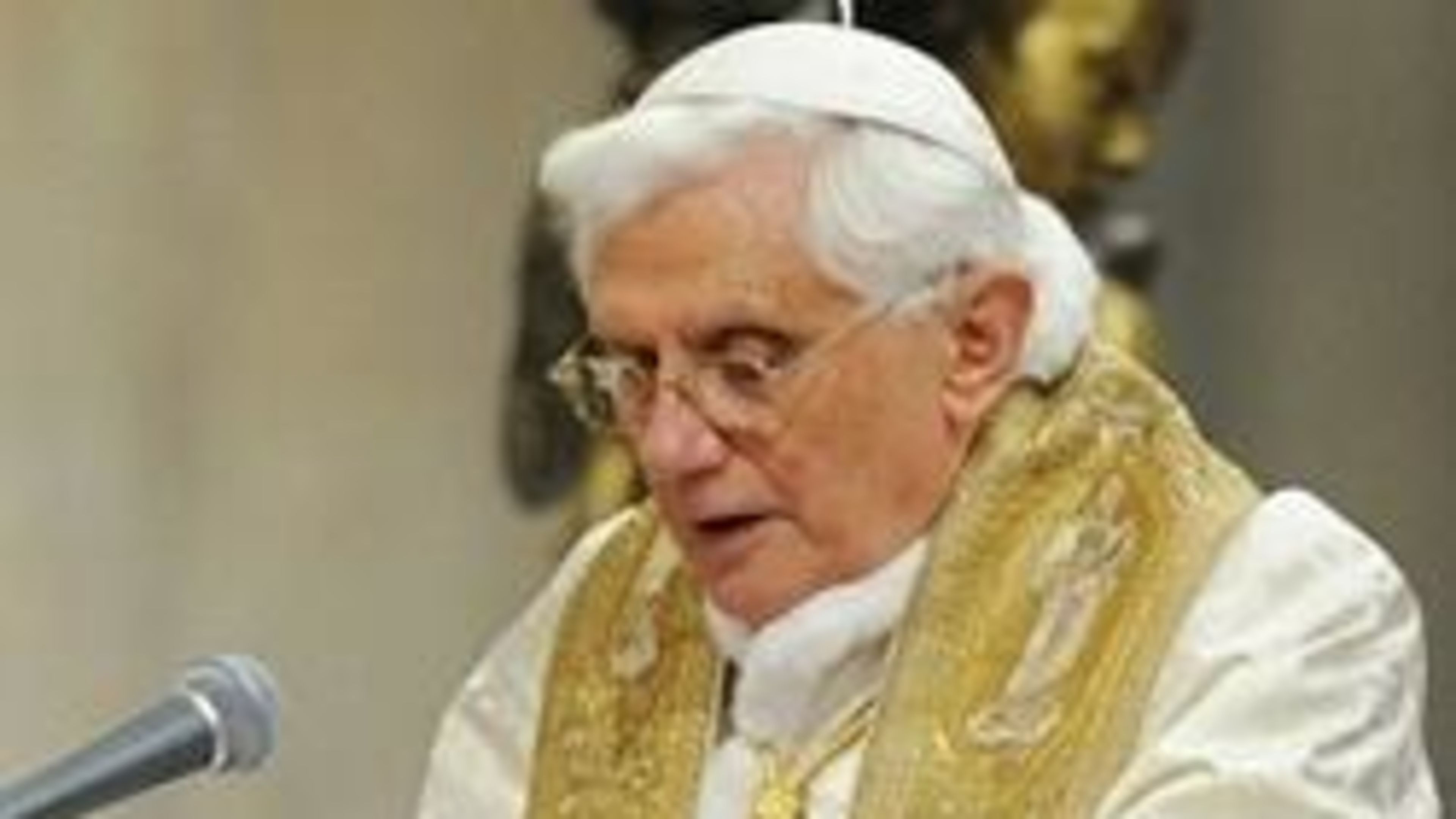True human education places God at the center, Pope encourages Italians