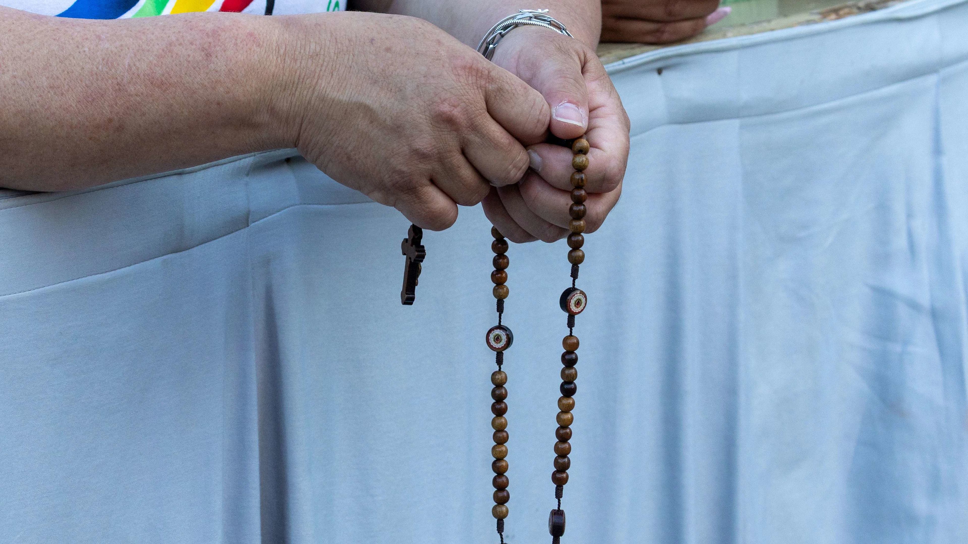 Vatican announces global rosary for peace with Pope Leo XIV