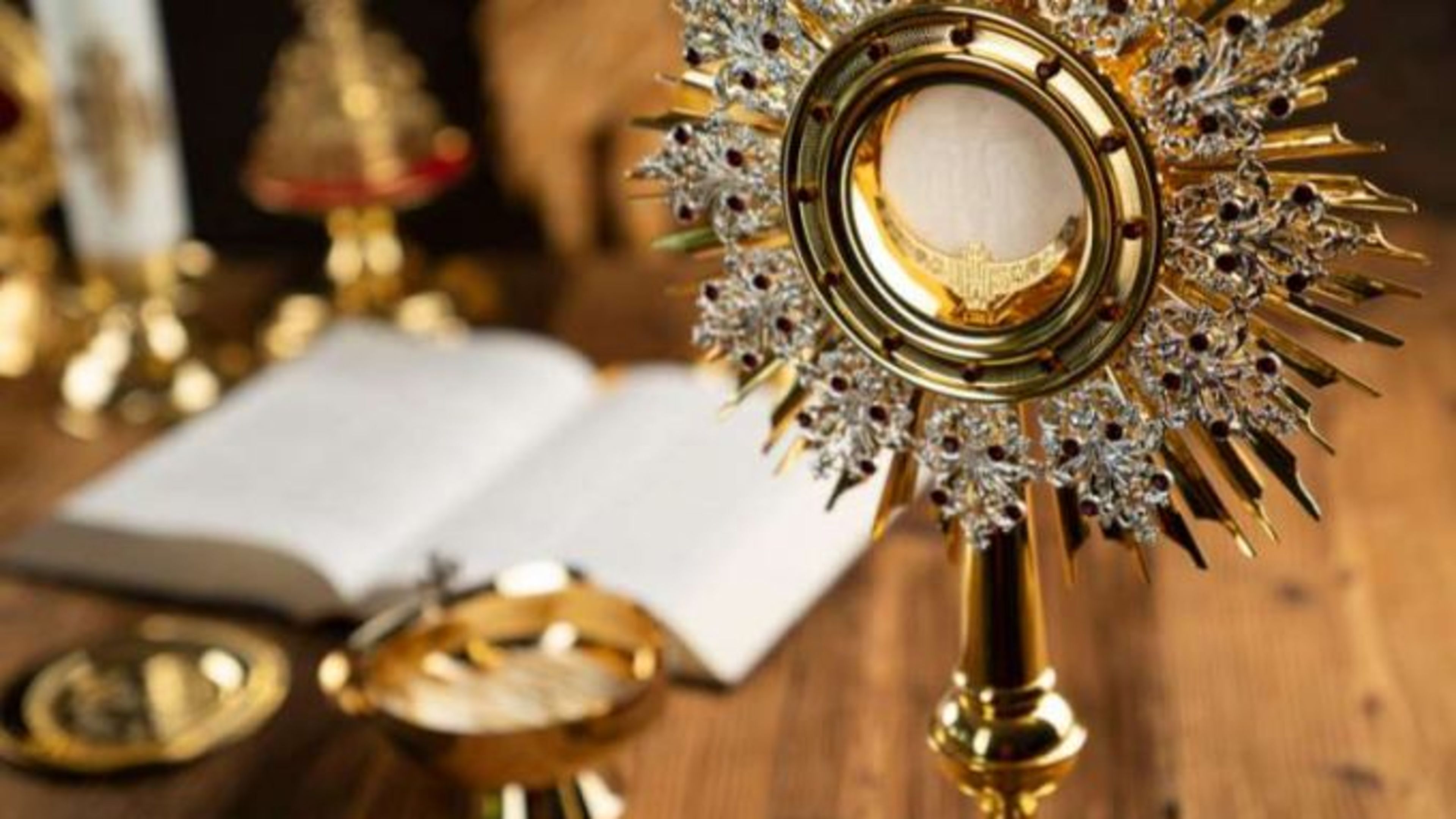Monstrance for adoration (stock photo). | Credit: Zolnierek/Shutterstock