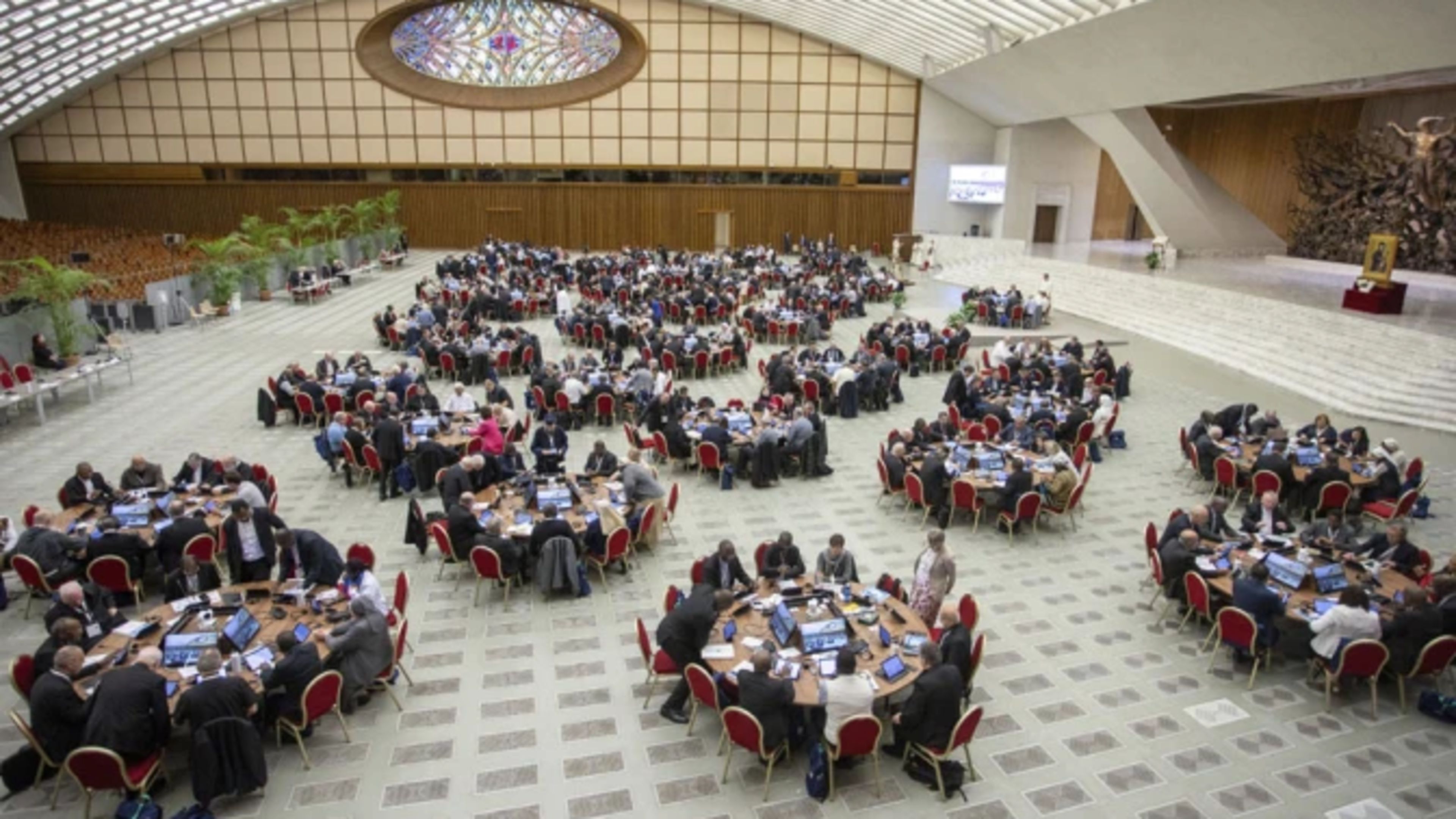 Synod report condemns ‘devastating effects’ of conversion therapies for homosexual persons
