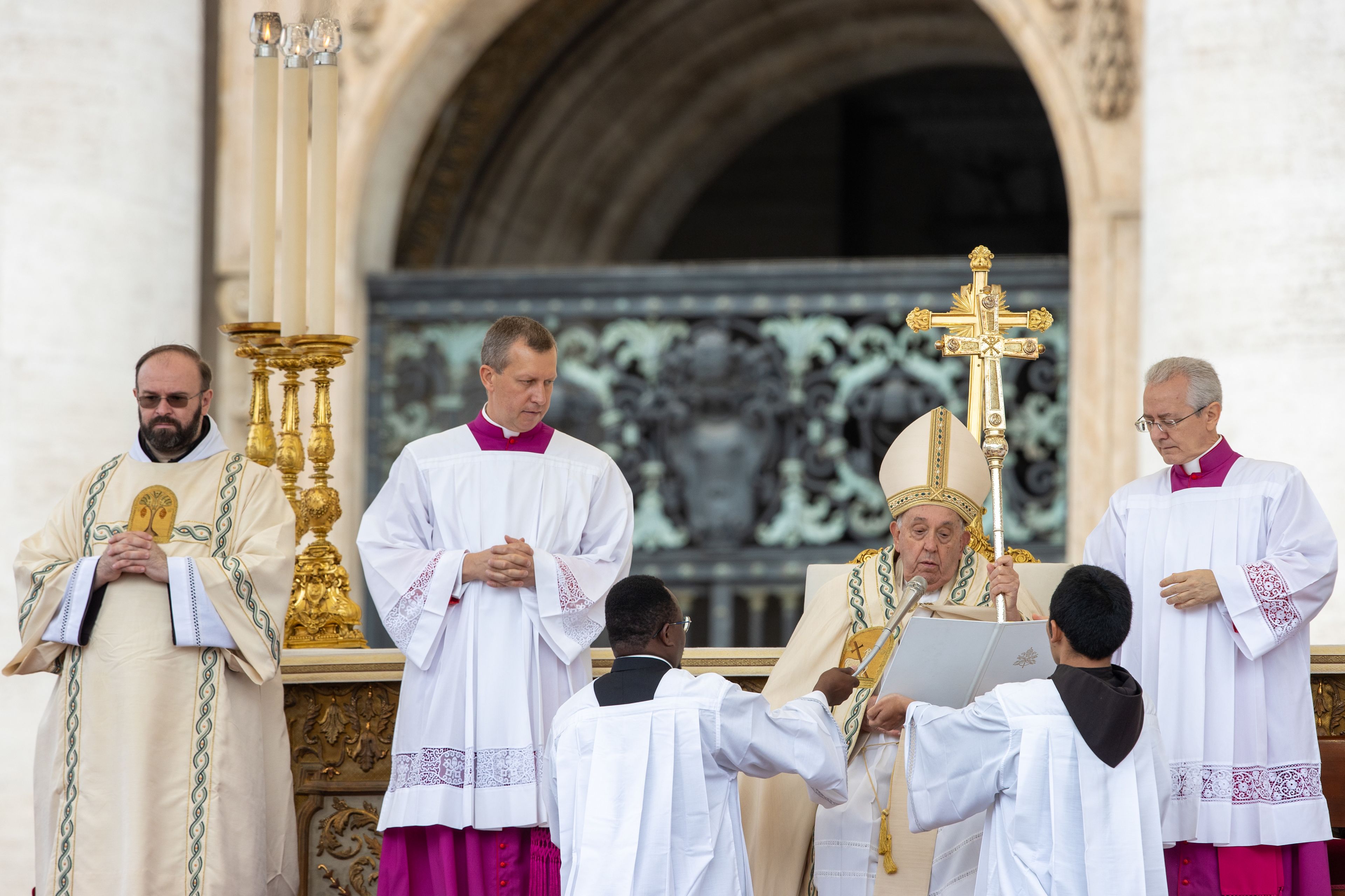 Pope Francis canonizes 14 new saints, including priests martyred in Syria