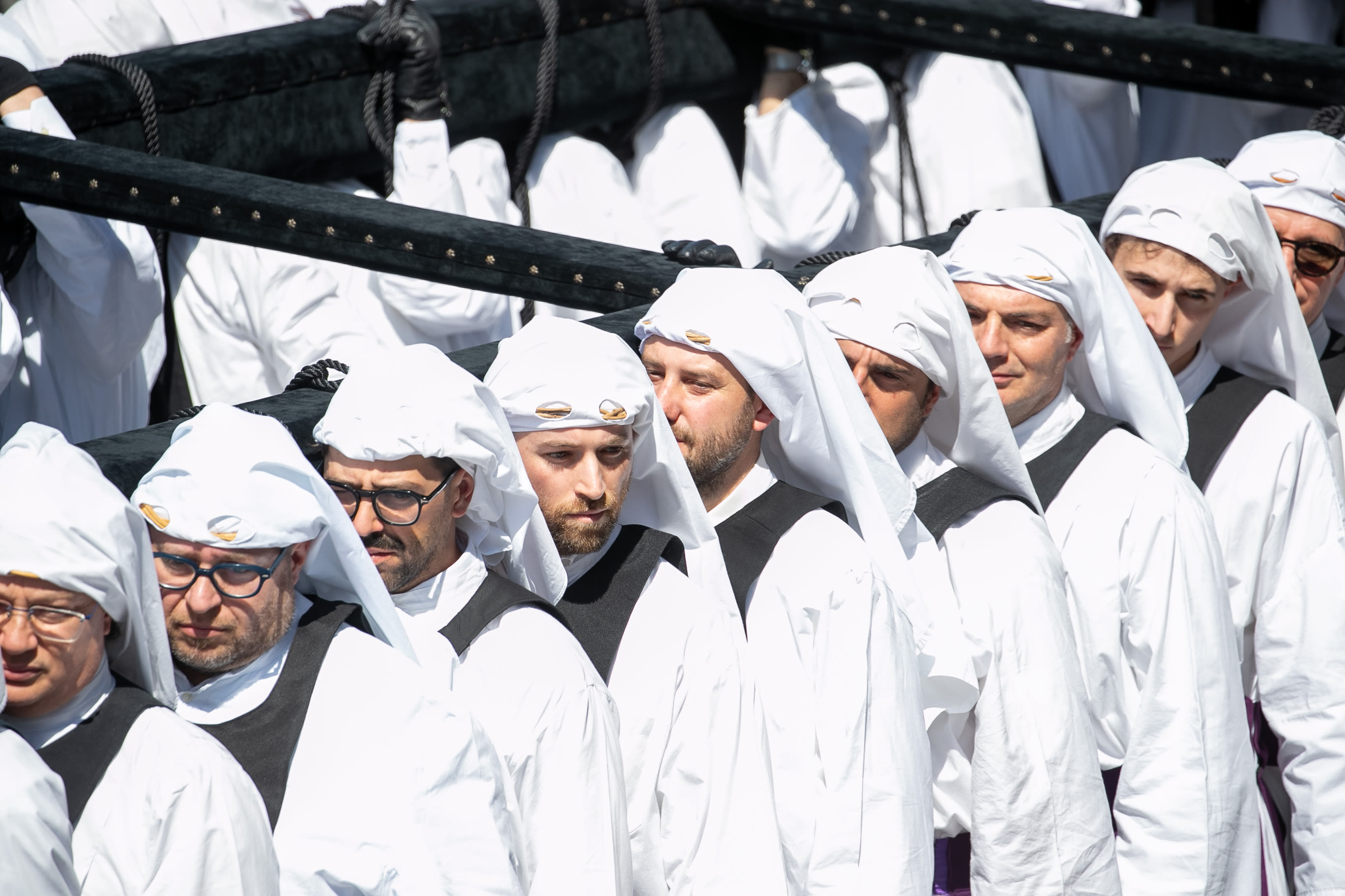 PHOTOS: The grand procession of the Jubilee of Confraternities in Rome