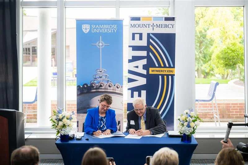 2 Midwest Catholic universities merge, set sights on preserving ...