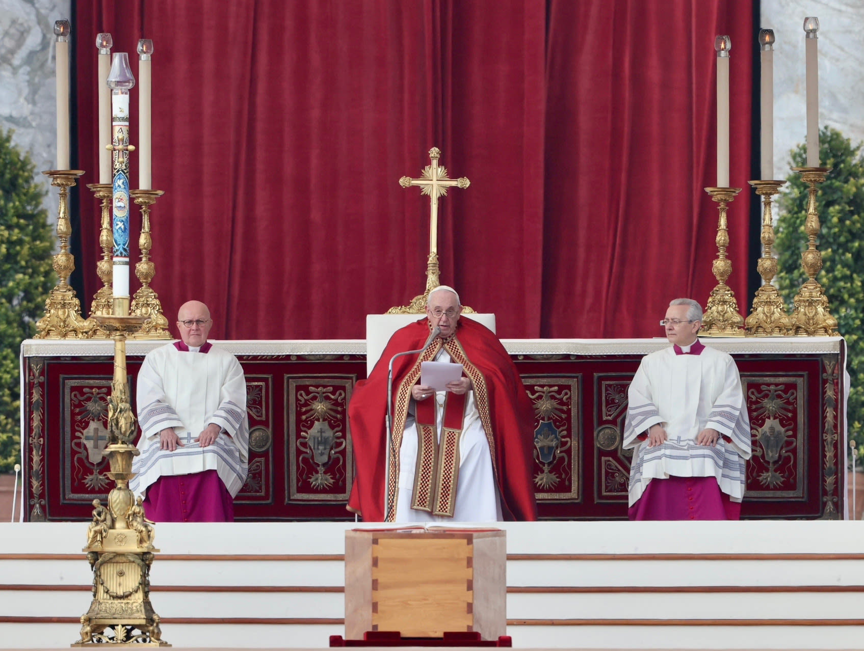 PHOTOS: Scenes from the funeral of Pope Emeritus Benedict XVI