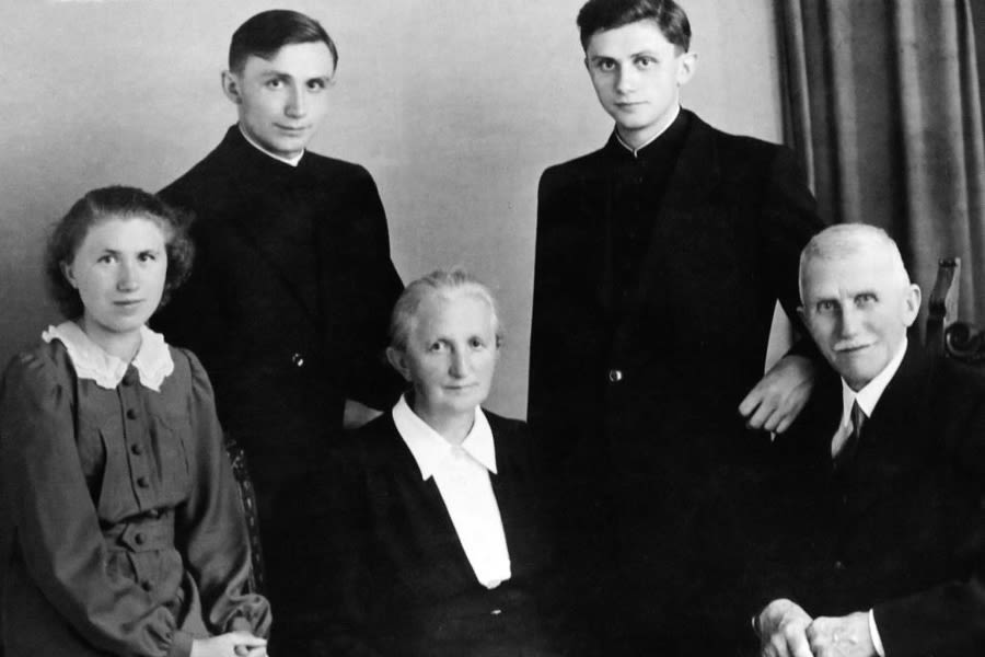 10 things to know about Pope emeritus Benedict XVI