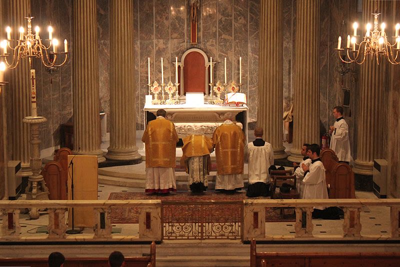 From the Latin Mass to the novus ordo: How did the Mass change?