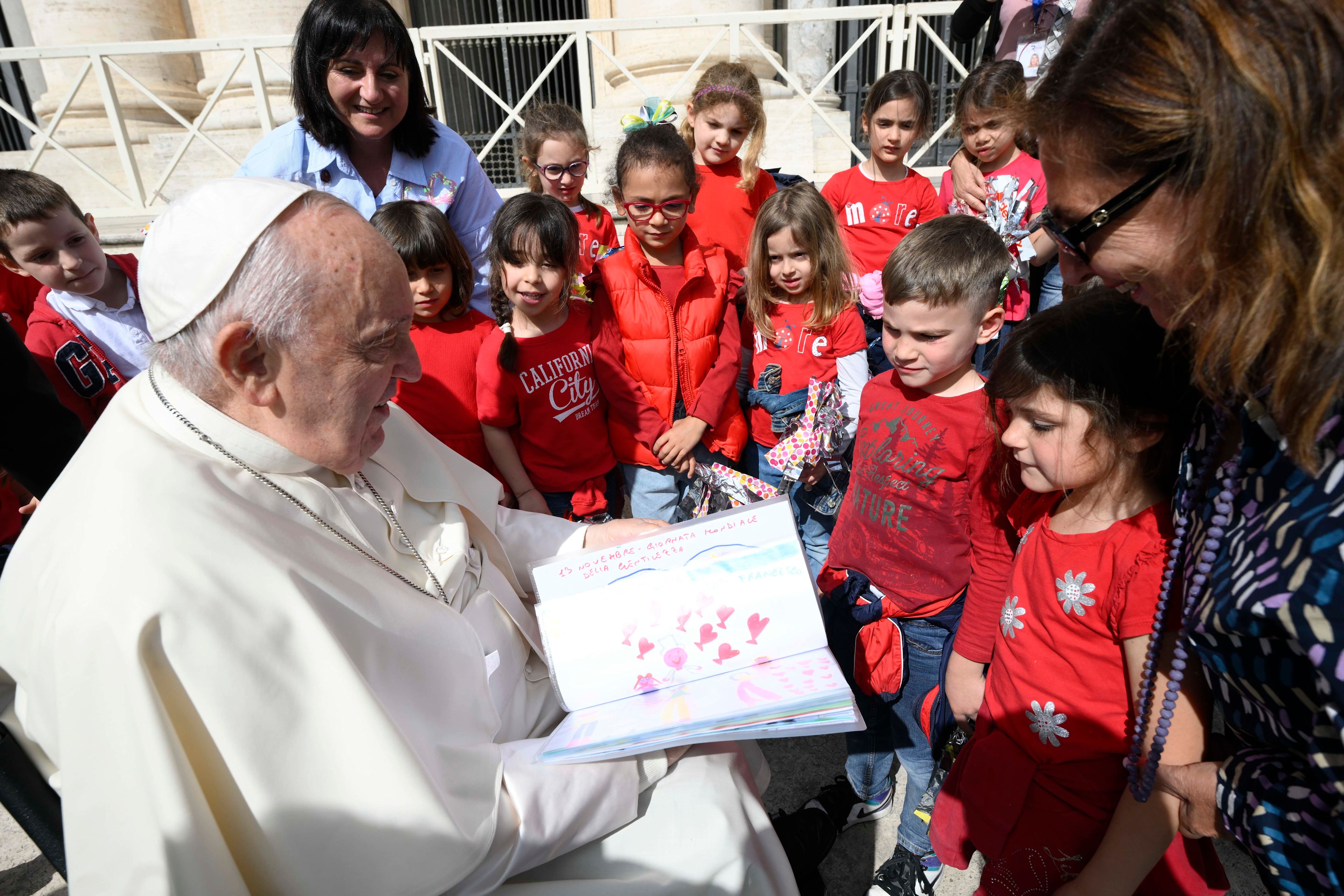 Pope Francis: The temperate person is balanced by both principle and ...
