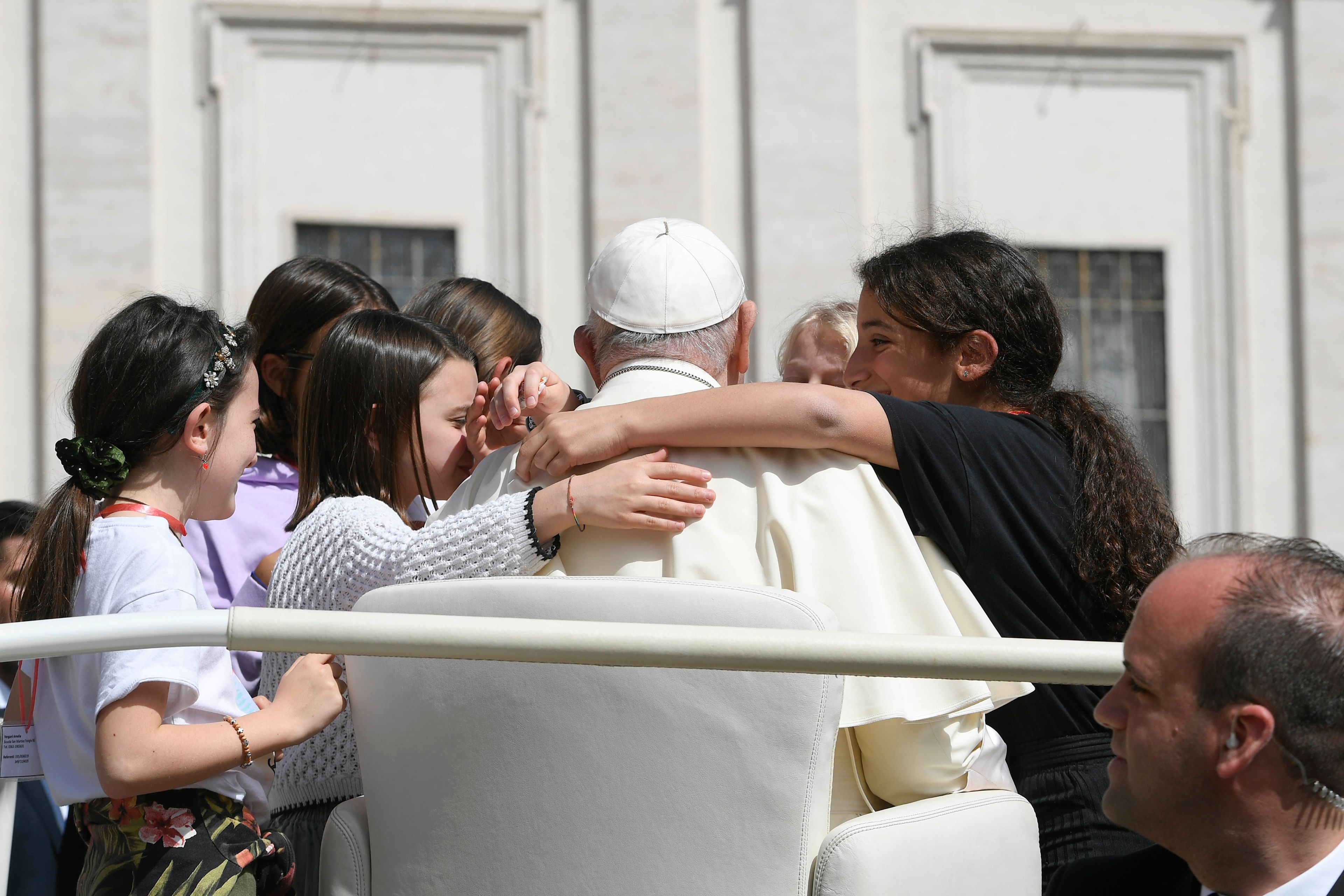 Pope Francis: The temperate person is balanced by both principle and ...