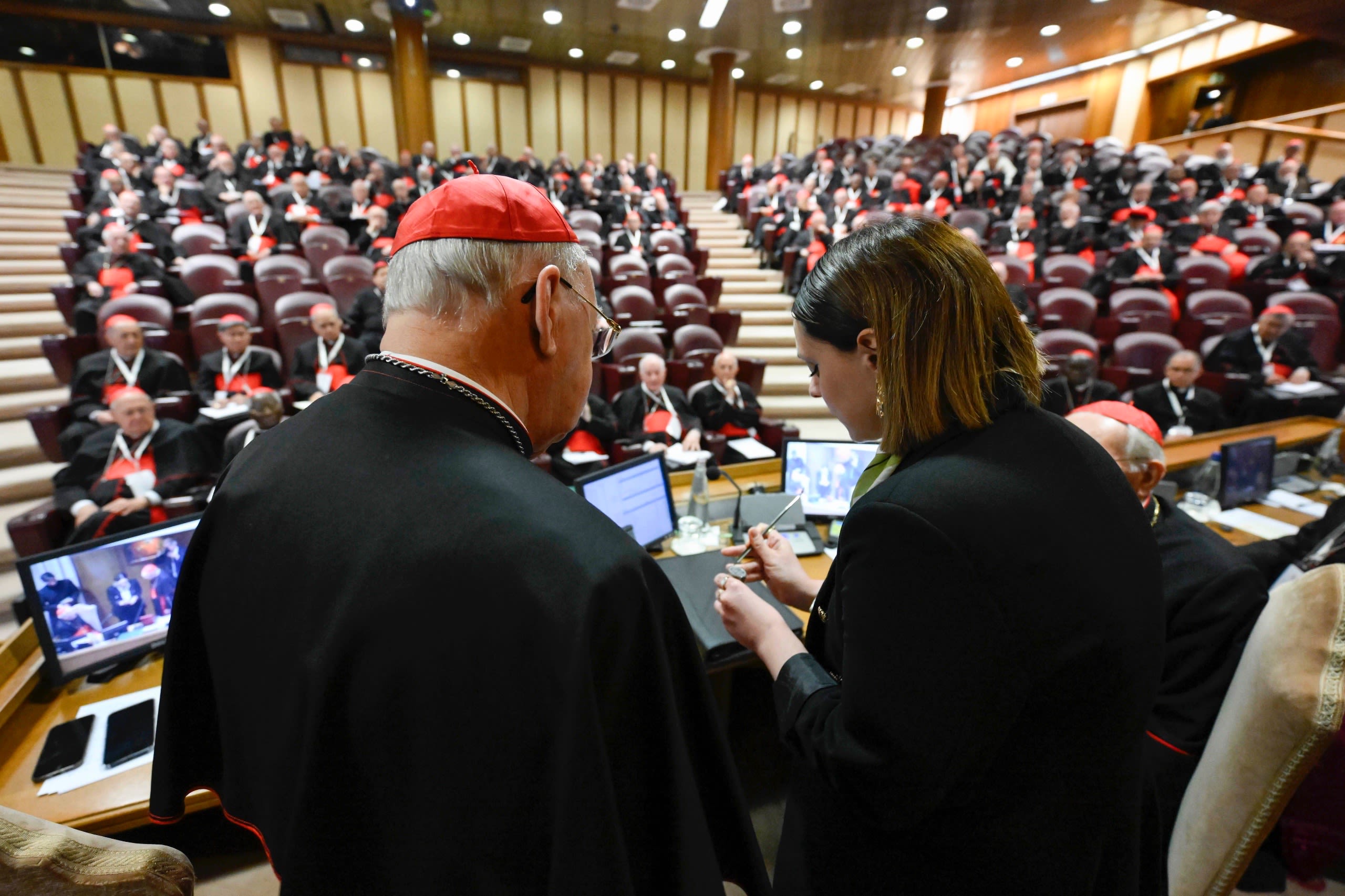Cardinals witness destruction of Pope Francis’ ring, seal