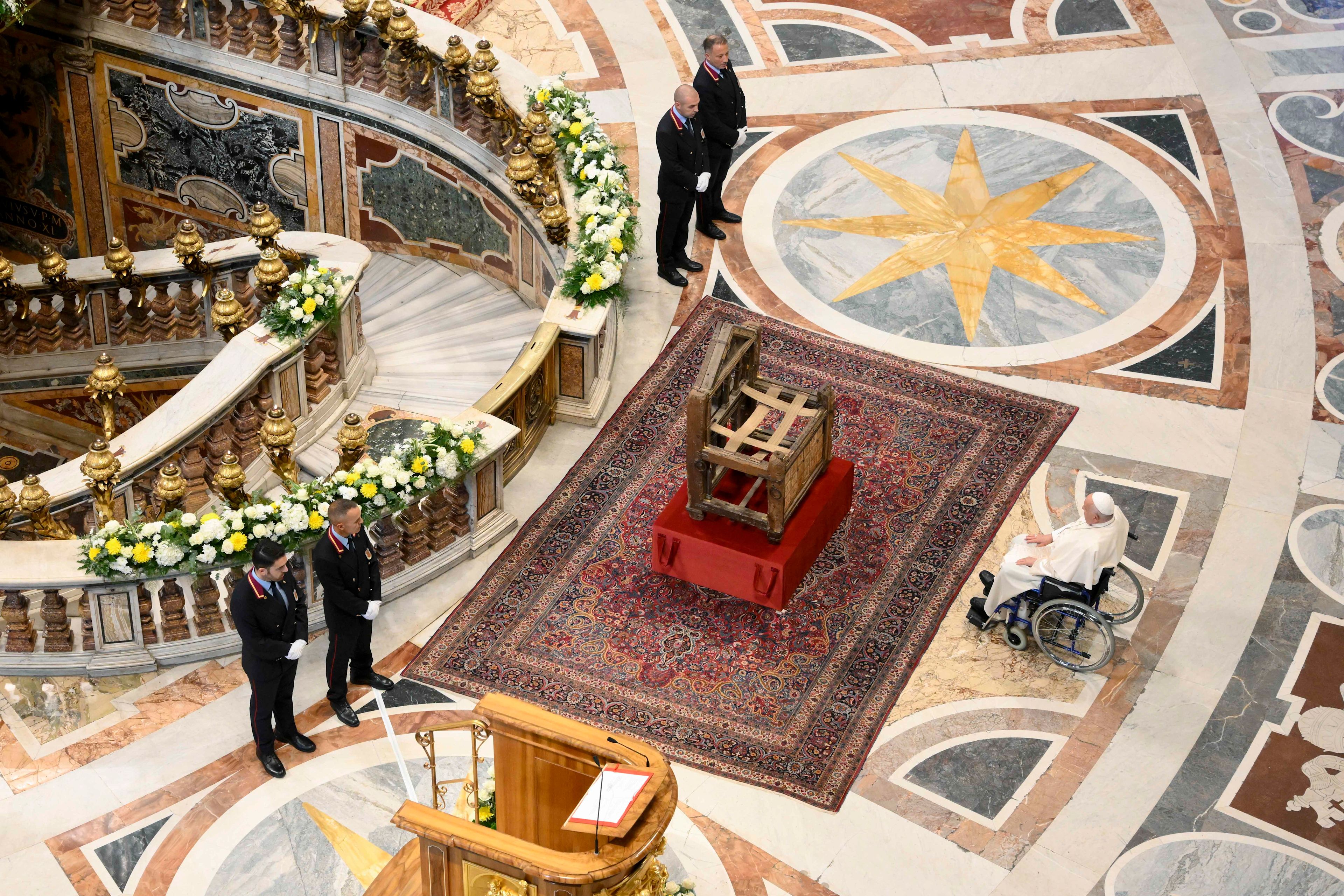 Historic ‘Chair of St. Peter’ on public display in Vatican basilica for ...