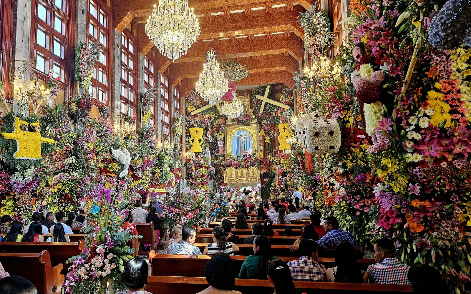 Parroquia se llena de flores en Tenancingo, Estado de México | ACI Prensa