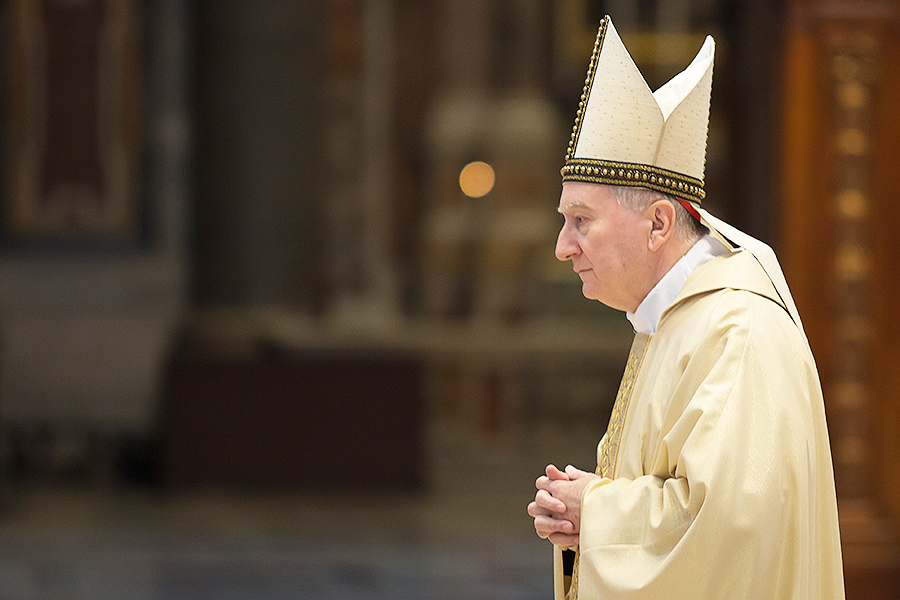Cardinal Parolin invokes God's wisdom on the US bishops