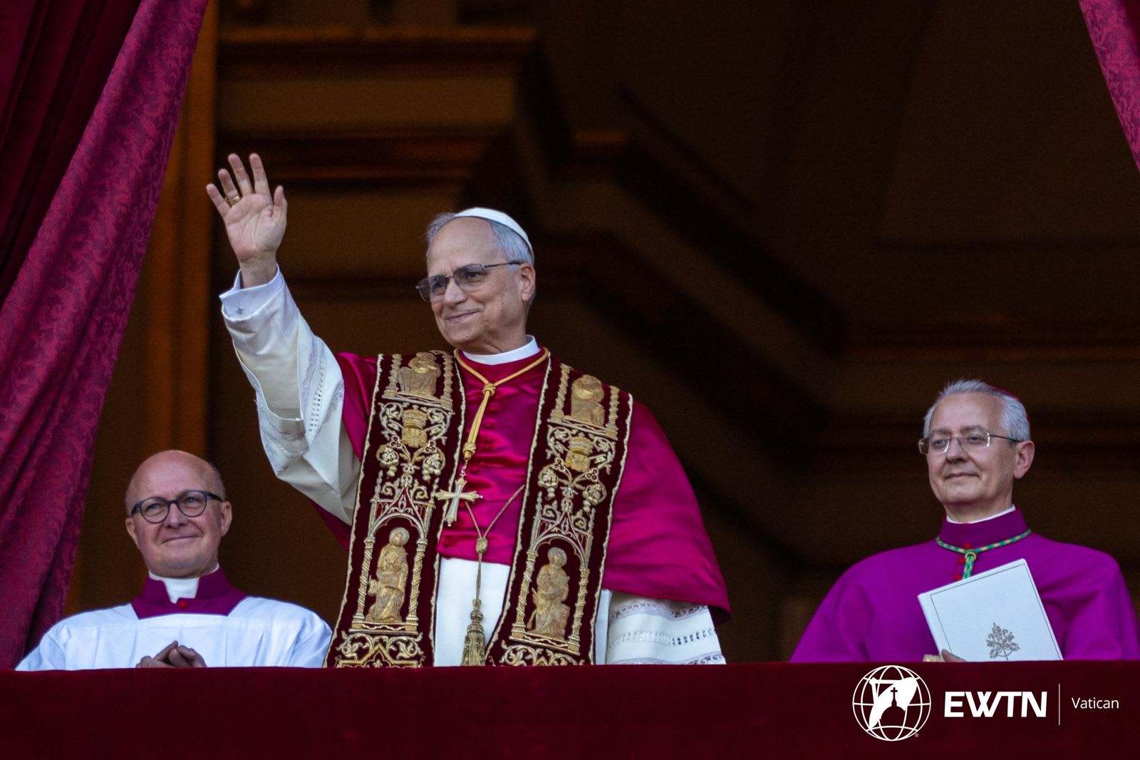 Pope Leo XIV waves to pilgrims in St. Peter's Square shortly after his election on Thursday, May 8, 2025. | Credit: Daniel Ibáñez/CNA 