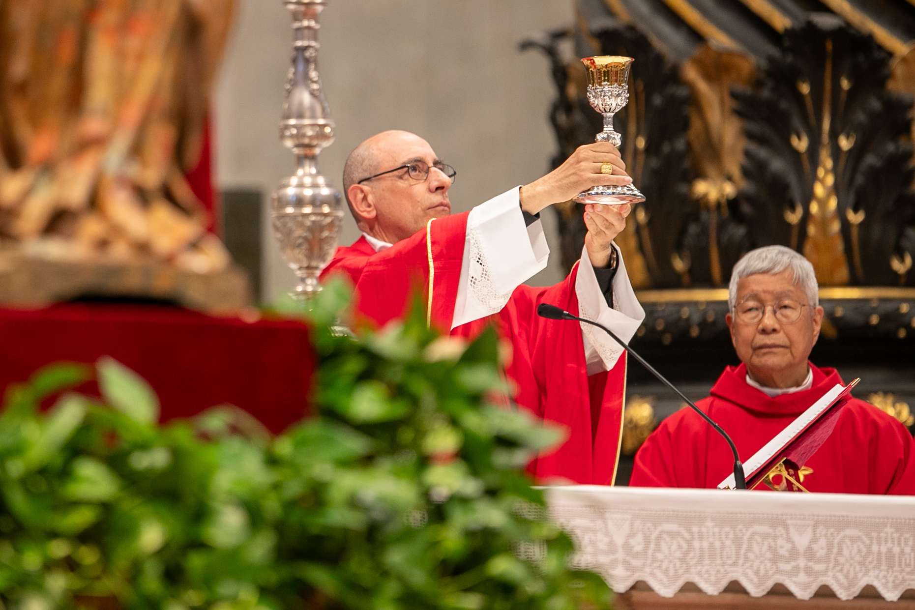 Cardinal Víctor Manuel Fernández elevates the chalice during the sixth Novendiales Mass for Pope Francis on May 1, 2025, in St. Peter’s Basilica at the Vatican. | Credit: Daniel Ibañez/CNA 
