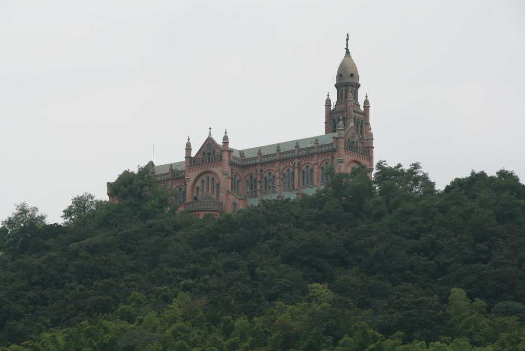 National Shrine and Minor Basilica of Our Lady of Sheshan, also known as Basilica of Mary, Help of Christians, in Shanghai, China. | lobia, Wikimedia. 