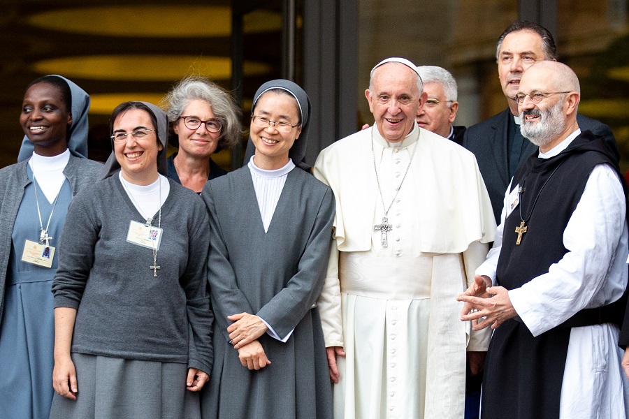 The religious sisters in Vatican leadership