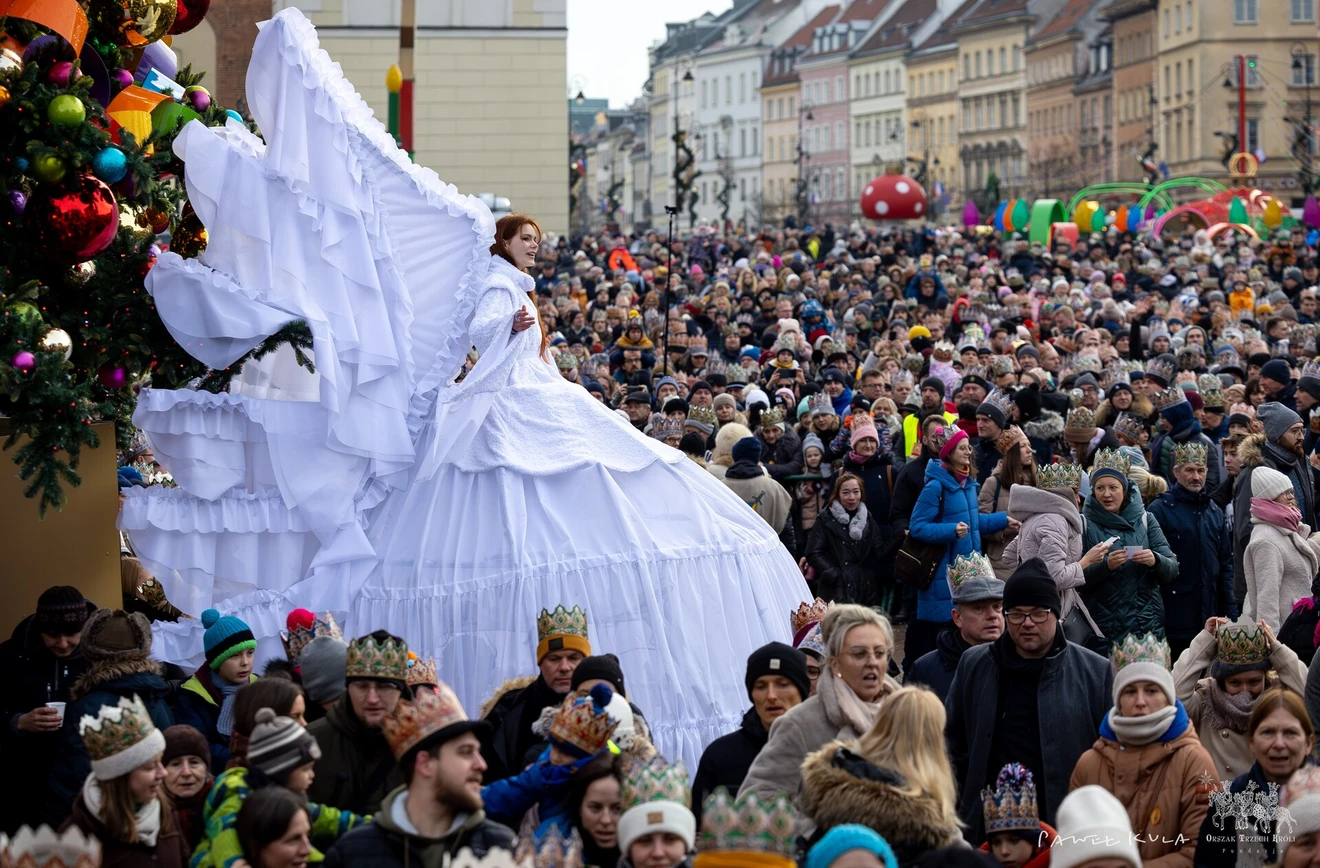 A figure dressed as an angel towers above crowds during the Three Kings Procession in Warsaw, Poland, on Tuesday, Jan. 6, 2025. | Credit: Paweł Kula/Fundacja Orszak Trzech Króli
