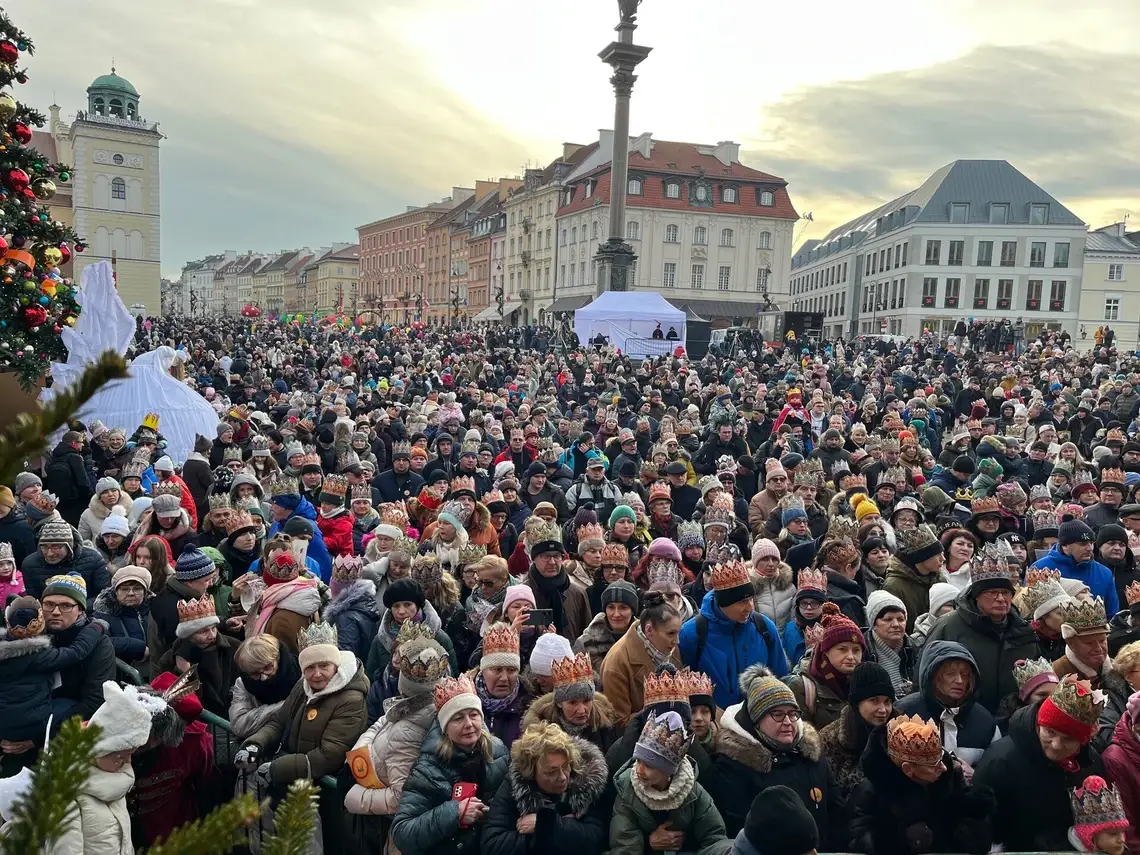 Thousands of participants with paper crowns gather on Castle Square in Warsaw during the Three Kings Procession on Tuesday, Jan. 6, 2025. | 
Credit: Paweł Kula/Fundacja Orszak Trzech Króli?w=200&h=150