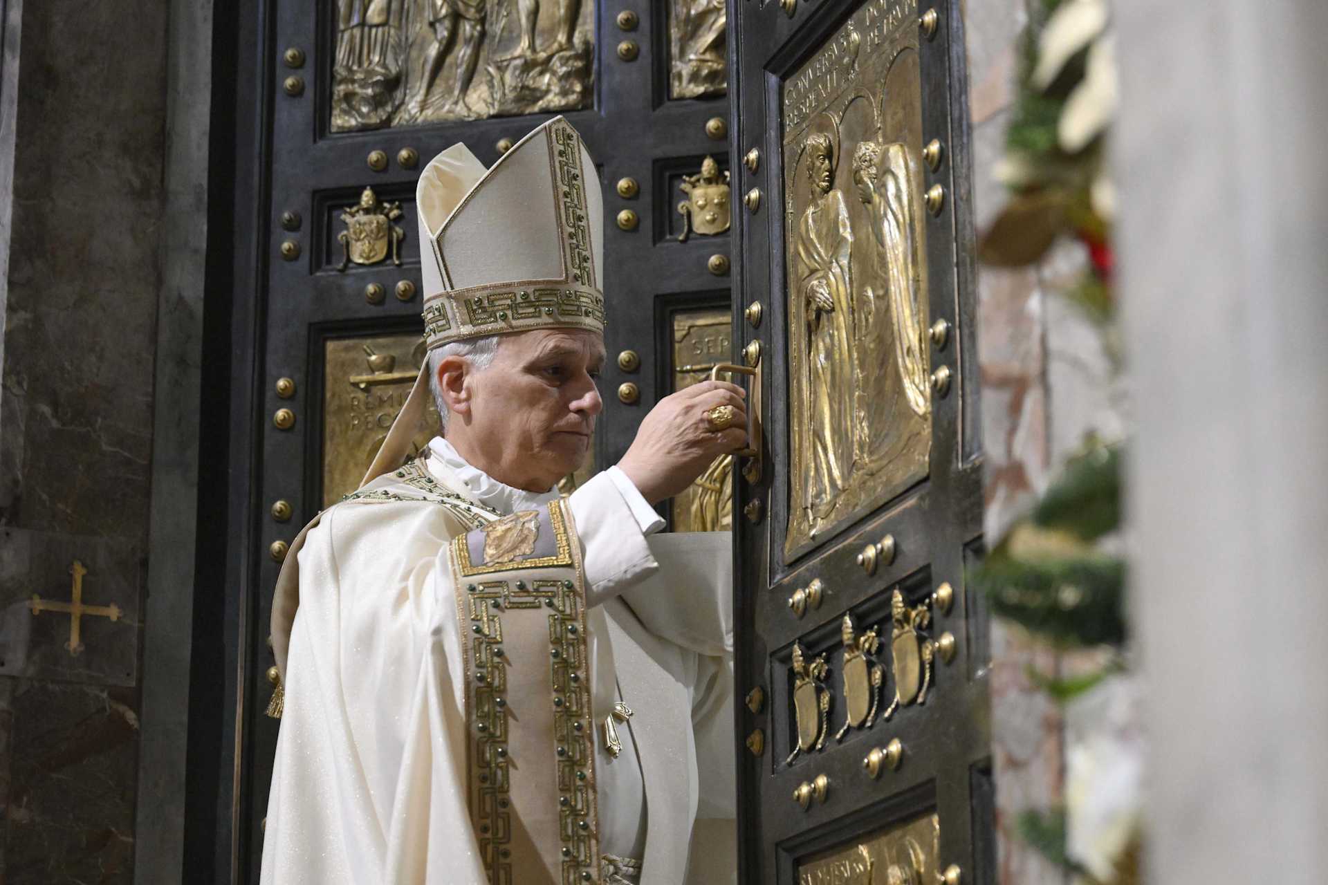 Pope Leo XIV closes the Holy Door of St. Peter’s Basilica, concluding the Jubilee of Hope, on Jan. 6, 2026. | Credit: Vatican Media