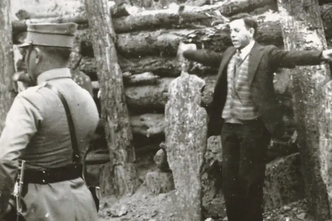 Blessed Father Miguel Agustín Pro, a martyr during the Cristero War in Mexico, with his arms outstretched in the form of a cross before being executed by firing squad on Nov. 23, 1927. | Credit: Unknown, public domain, via Wikipedia