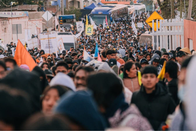 What motivated 70,000 young Mexicans to make a pilgrimage to Christ the King?