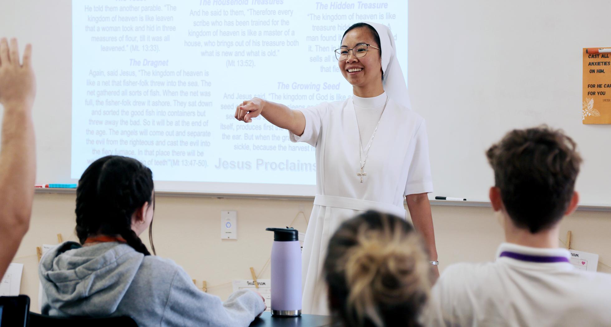 A Salesian Sister of Don Bosco teaches students. | Credit: Pauline Books & Media