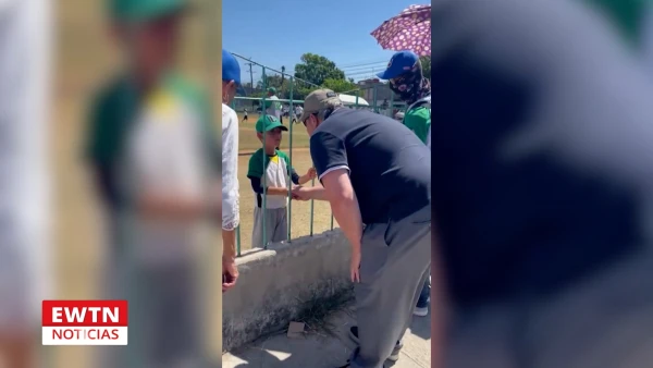 U.S. diplomat to Cuba MIke Hammer has made a point of speaking with Cubans to understand the reality in which they live. | Credit: Photo courtesy of Mike Hammer/EWTN Noticias screenshot