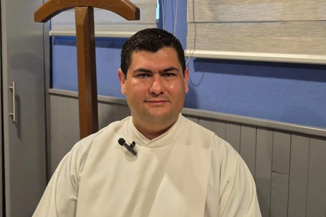 Priest scrutinized for letters written on behalf of 2 notorious Mexican drug traffickers