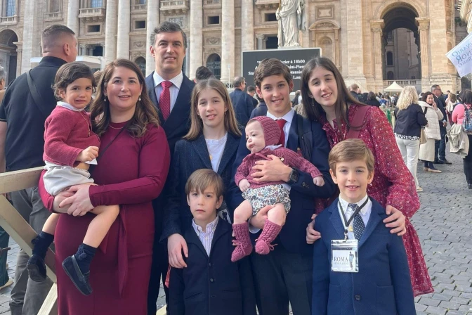 Large family with 13-year-old in seminary and a baby named Leo touches pope’s heart