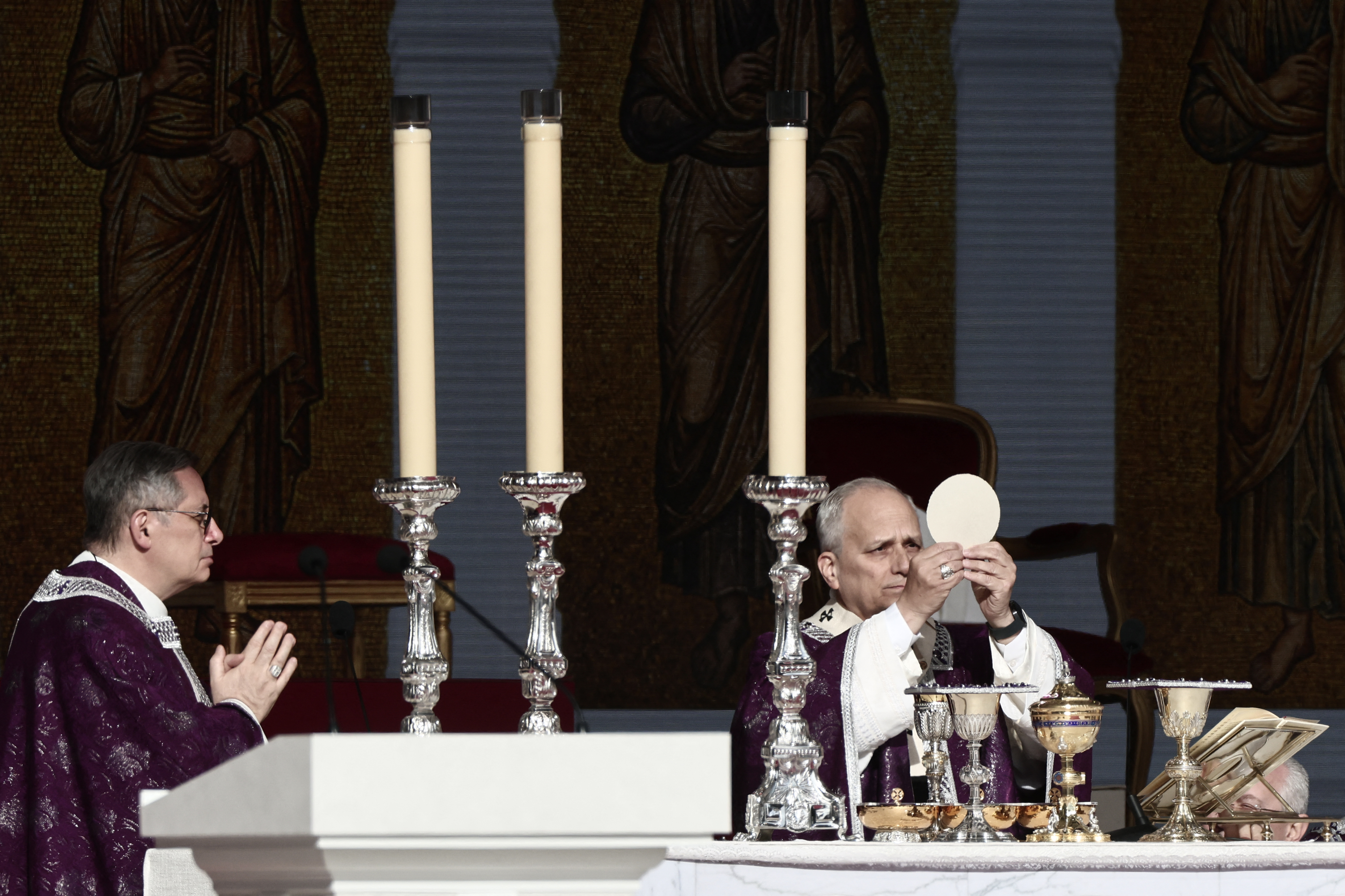 Pope Leo XIV at Monaco stadium Mass: Wars are 'the result of the idolatry of power and money'