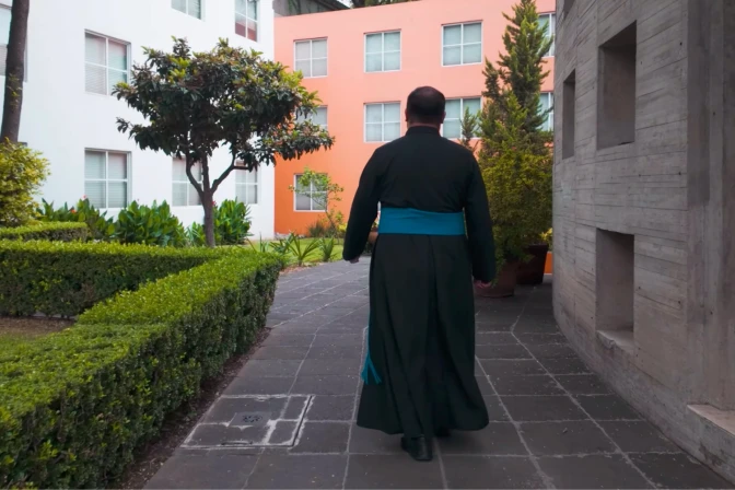 U.S., Canadian seminarians prepare in Mexico to serve Hispanic community